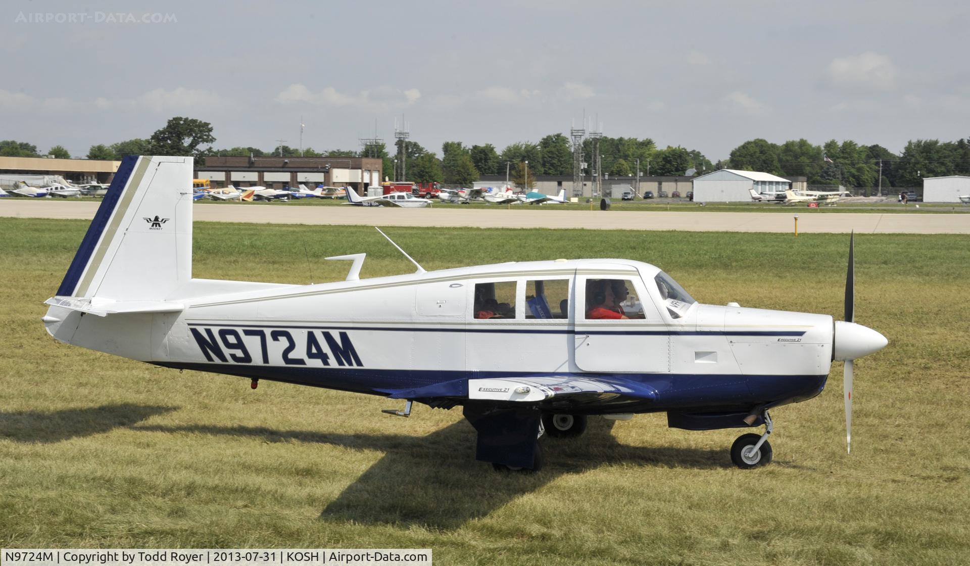 N9724M, 1967 Mooney M20F Executive C/N 670284, Airventure 2013