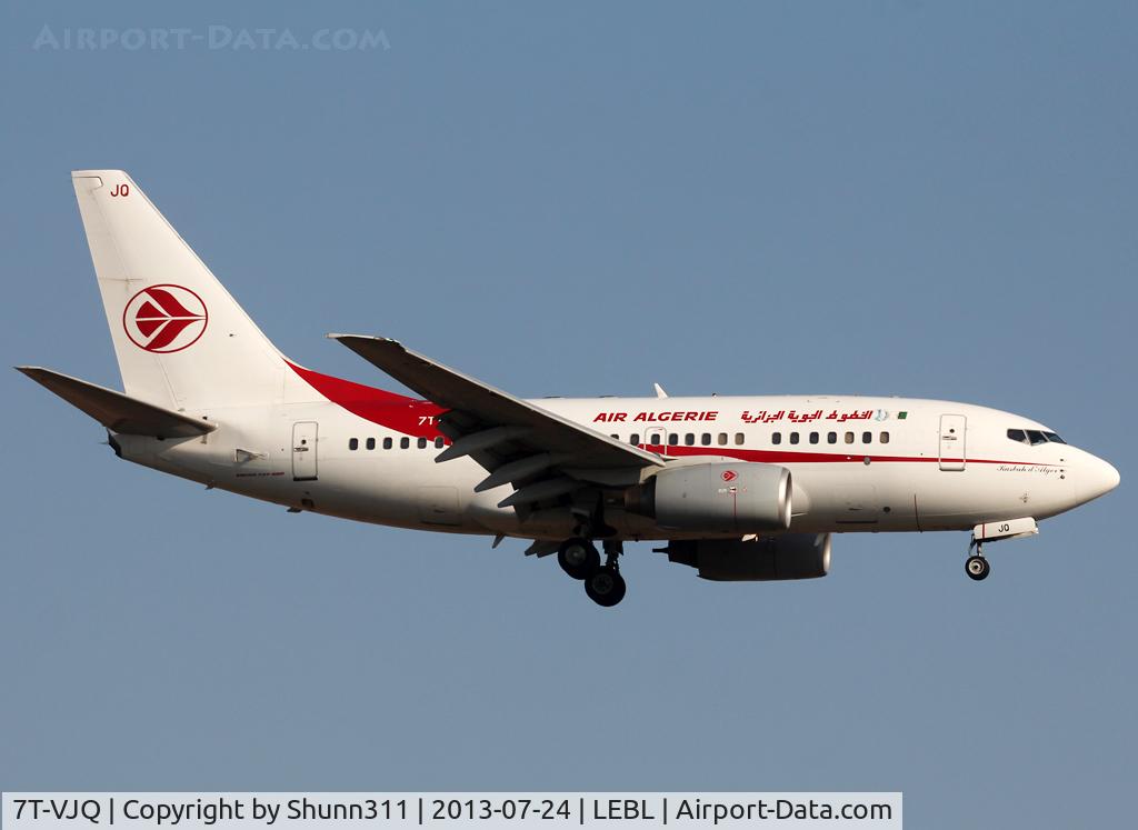 7T-VJQ, 2002 Boeing 737-6D6 C/N 30209, Landing rwy 25R