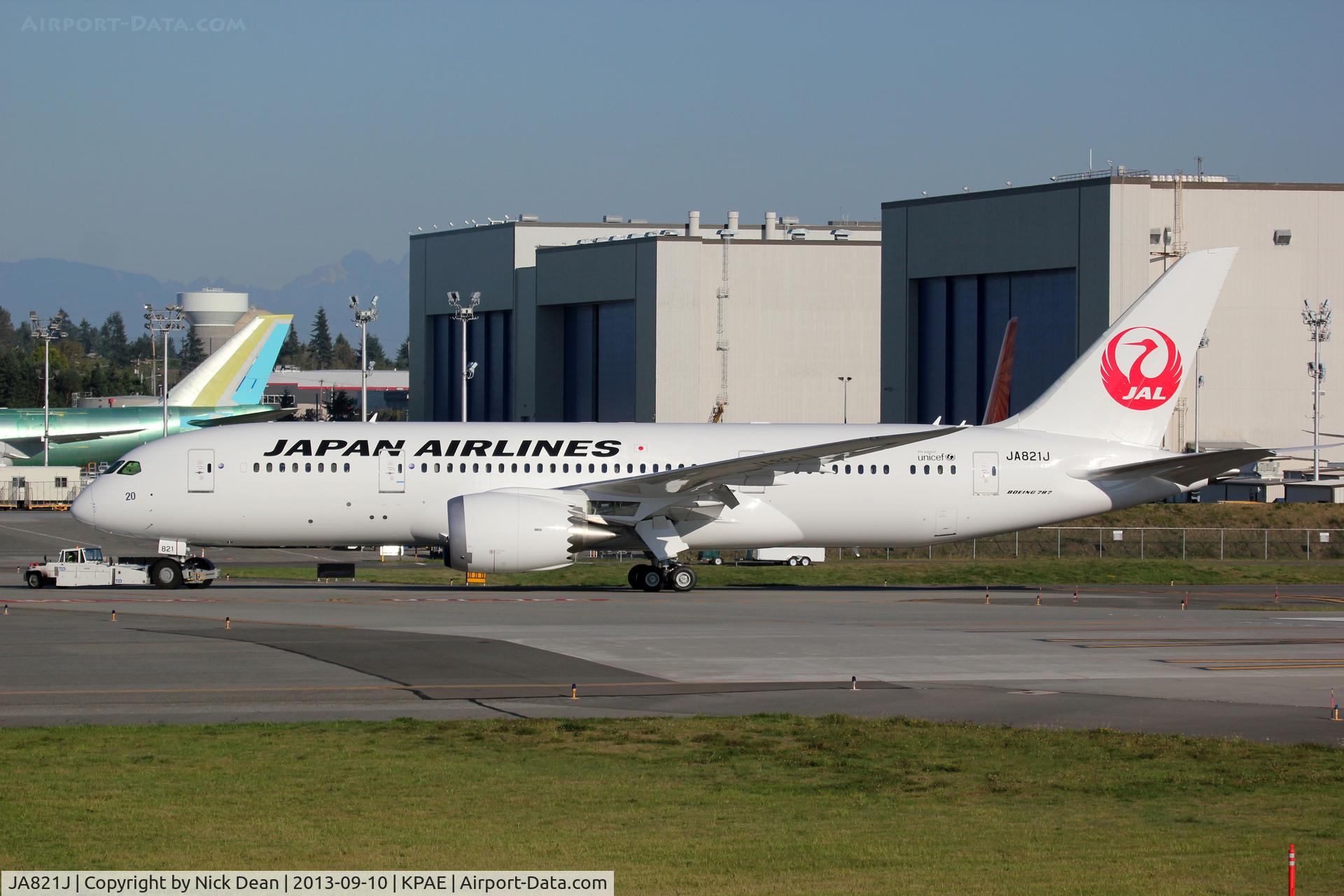 JA821J, 2010 Boeing 787-8 Dreamliner C/N 34831, KPAE/PAE