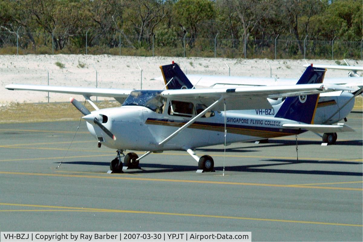 VH-BZJ, 2005 Cessna 172R C/N 17281235, Cessna 172R Skyhawk [172-81235] (Singapore Flying College) Perth-Jandakot~VH 30/03/2007