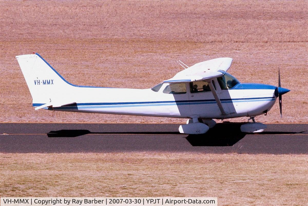 VH-MMX, 1977 Cessna 172N C/N 17269475, Cessna 172N Skyhawk [172-69475] Perth-Jandakot~VH 30/03/2007