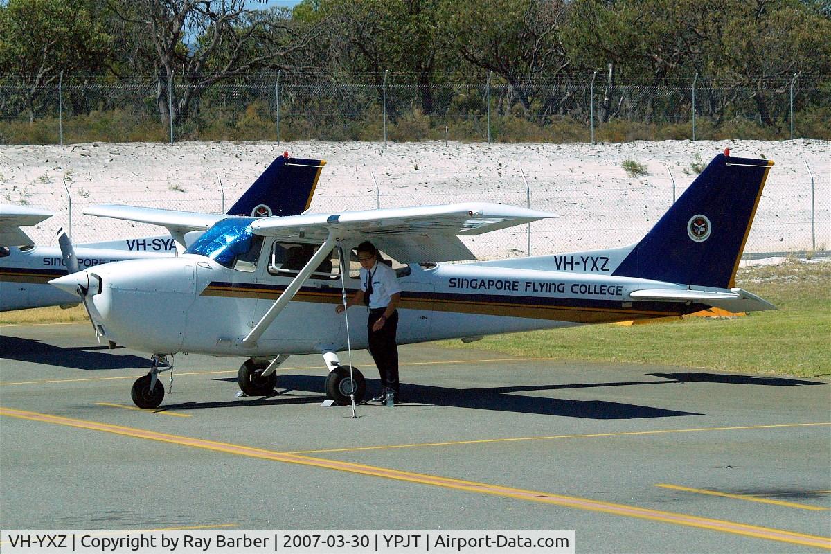 VH-YXZ, 2000 Cessna 172R C/N 17280885, Cessna 172R Skyhawk [172-80885] (Singapore Flying College) Perth-Jandakot~VH 30/03/2007