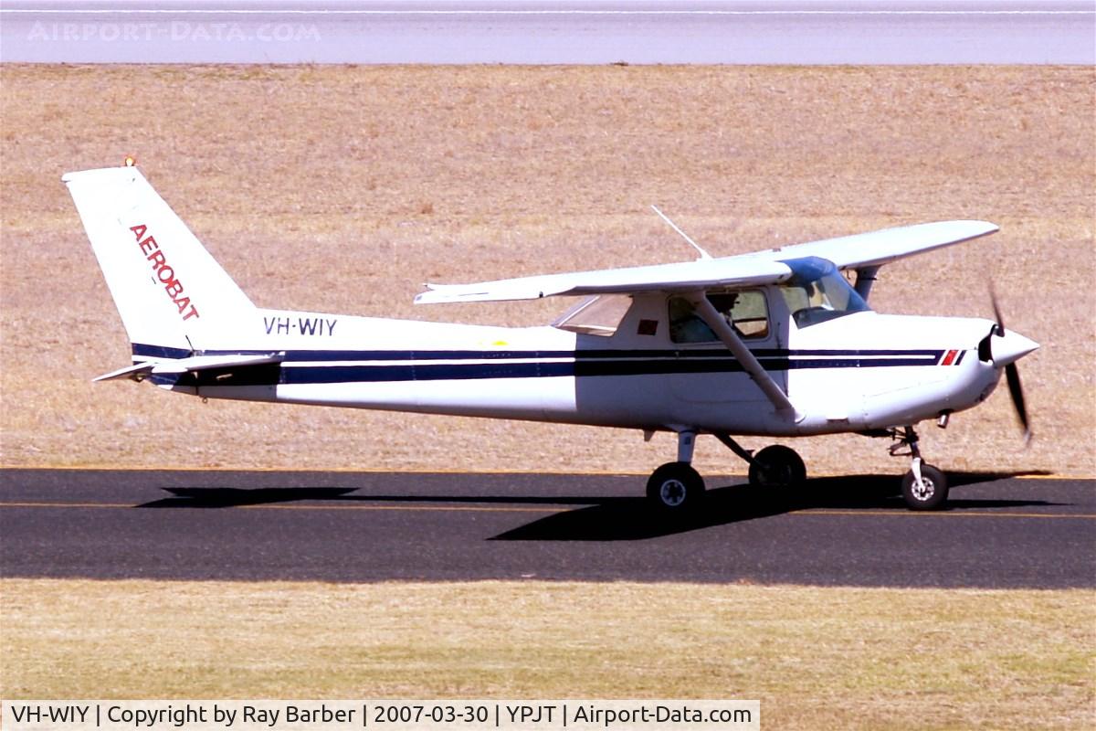 VH-WIY, 1982 Cessna A152 Aerobat C/N A1521012, Cessna A.152 Aerobat [A152-1012] (The Aeroplane Company) Perth-Jandakot~VH 30/03/2007