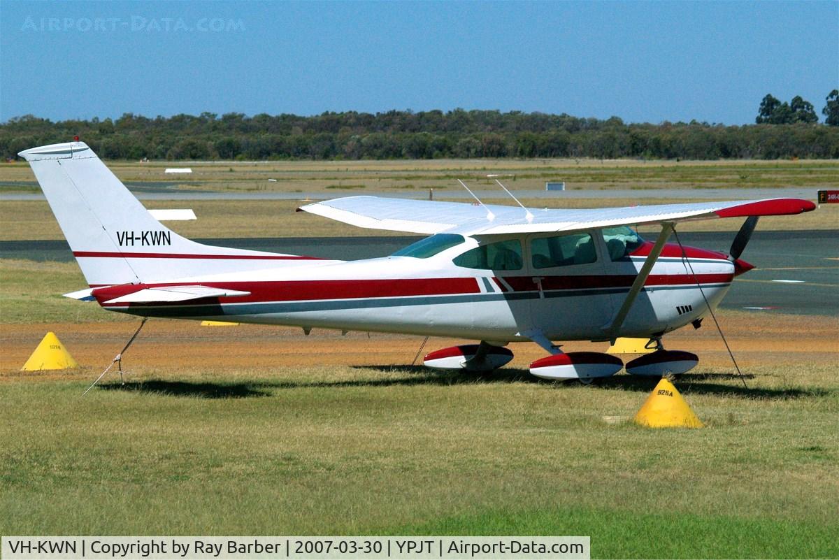 VH-KWN, Cessna 182P Skylane C/N 18262657, Cessna 182P Skylane [182-62657] Perth-Jandakot~VH 30/03/2007
