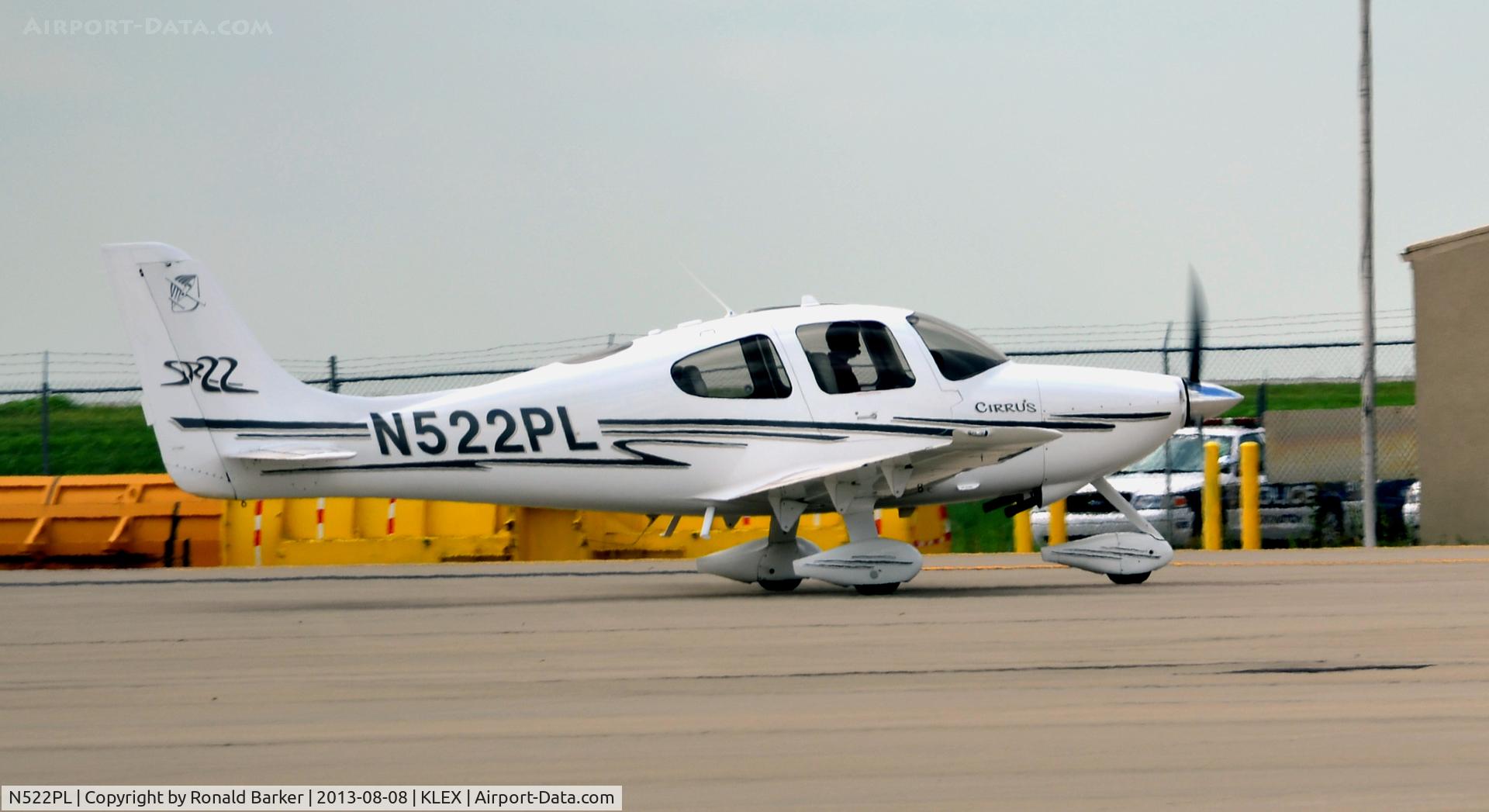 N522PL, 2003 Cirrus SR22 C/N 0474, Taxi LEX