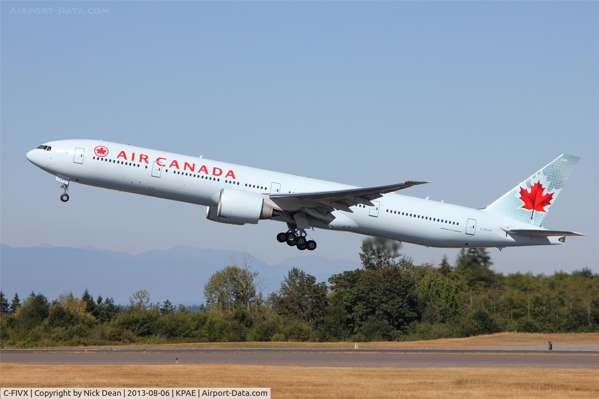 C-FIVX, 2013 Boeing 777-333/ER C/N 42219, KPAE/PAE