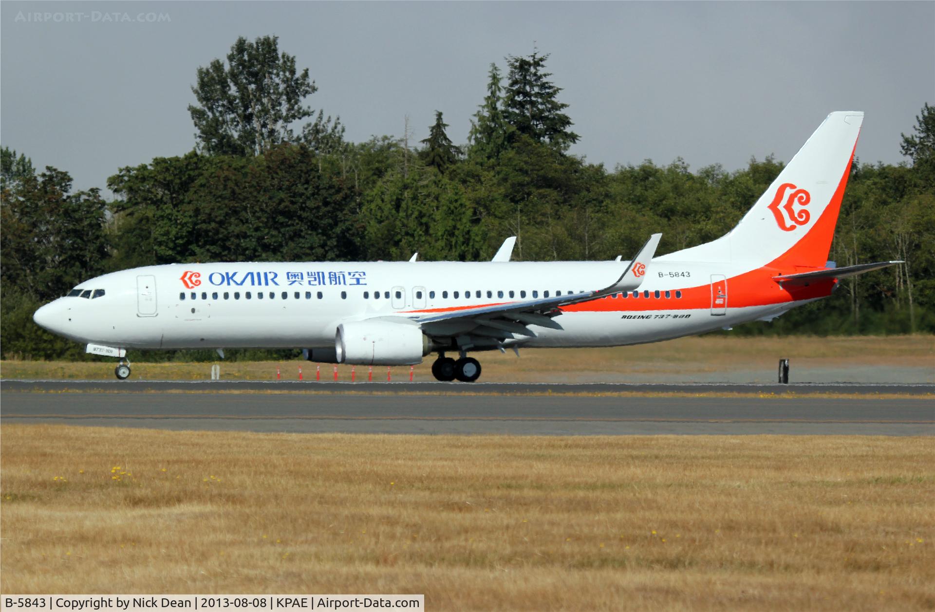 B-5843, 2013 Boeing 737-86N C/N 38042, KPAE/PAE
