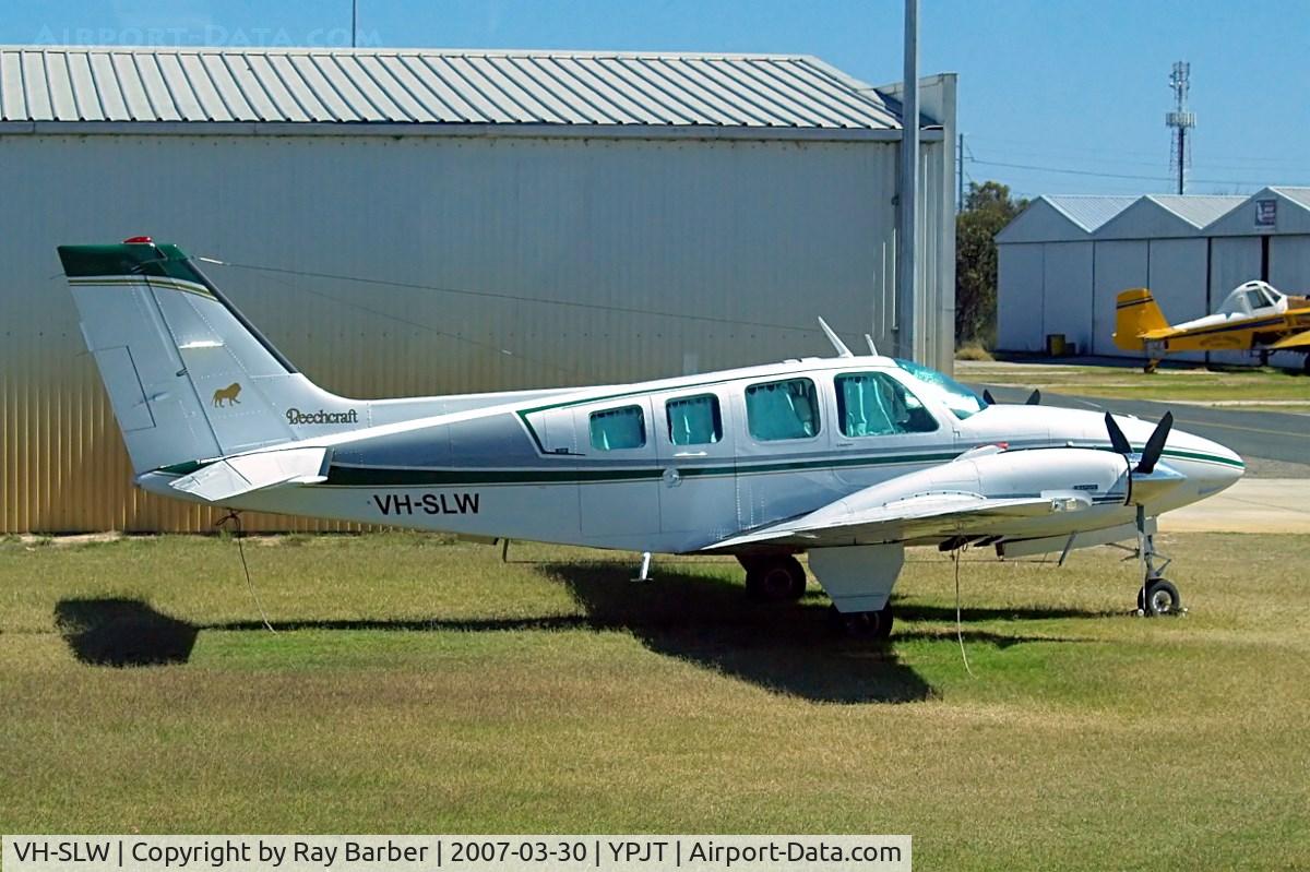 VH-SLW, 1974 Beech 58 Baron C/N TH-466, Beech 58 Baron [TH-466] Perth-Jandakot~VH 30/03/2007