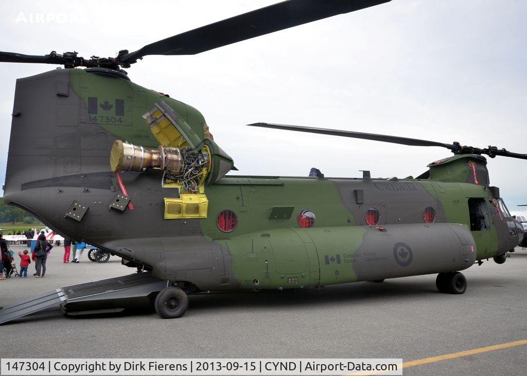 147304, 2013 Boeing CH-147F Chinook C/N M2054, On static display at this year's Vintage Wings of Canada Air-show.