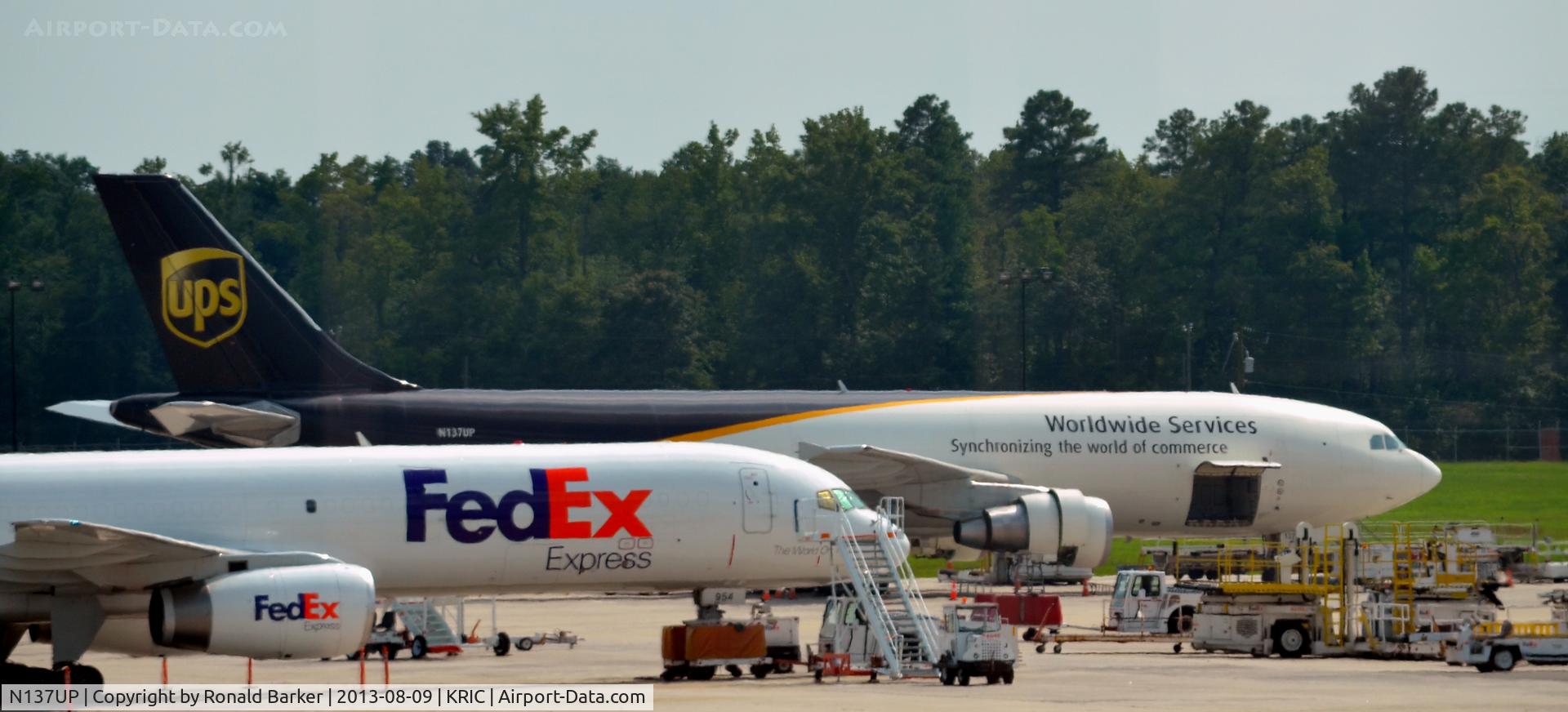 N137UP, 2001 Airbus A300F4-622R C/N 820, Richmond