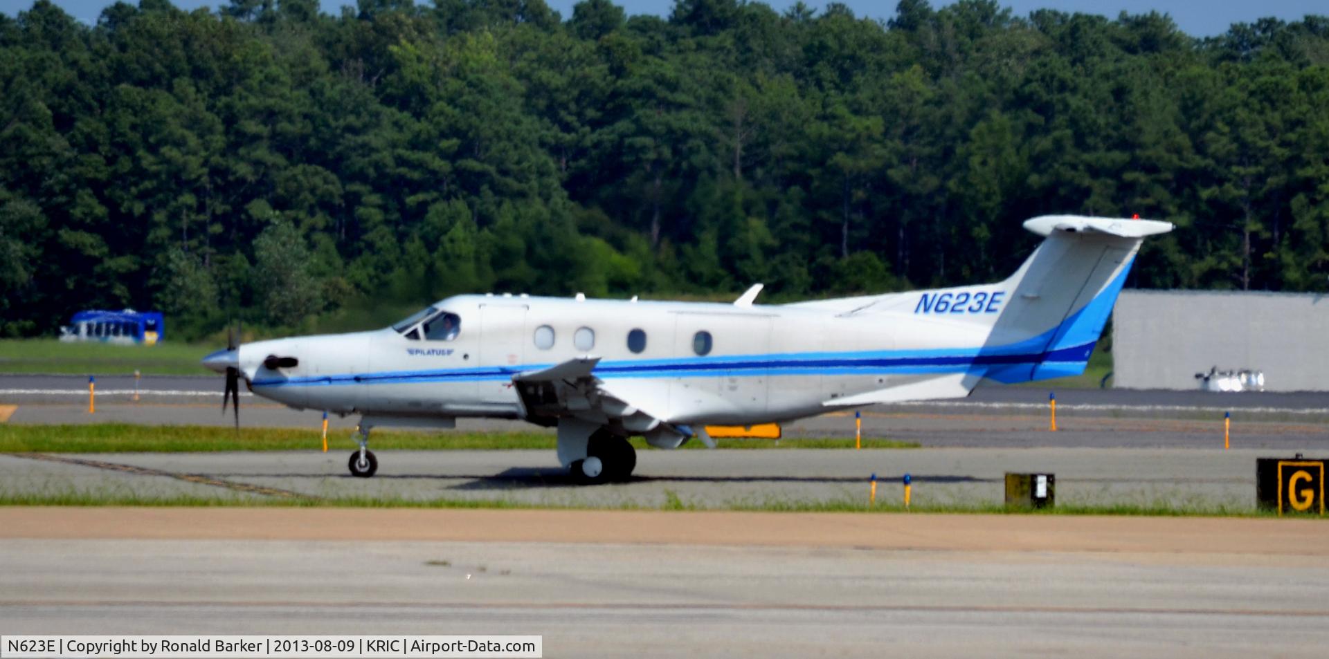 N623E, 2008 Pilatus PC-12/47E C/N 1050, Taxi for takeoff Richmond