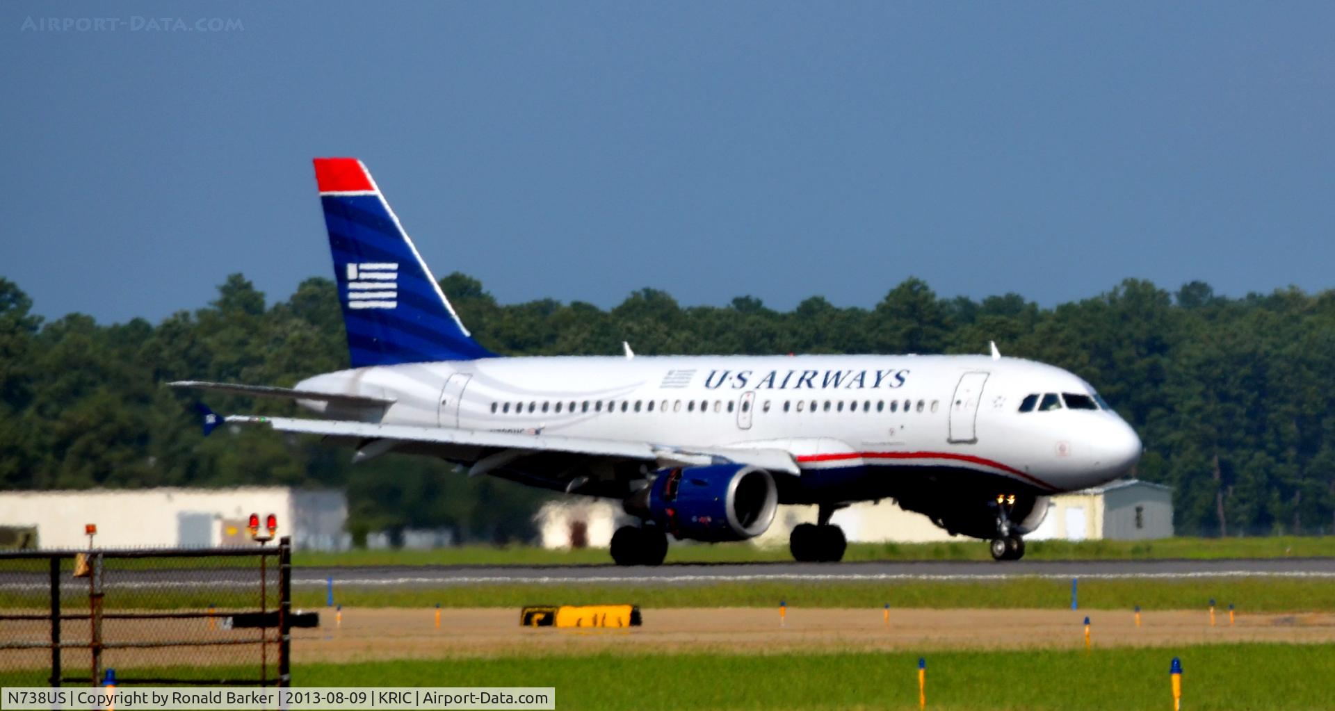 N738US, 2000 Airbus A319-112 C/N 1254, Landing Richmond