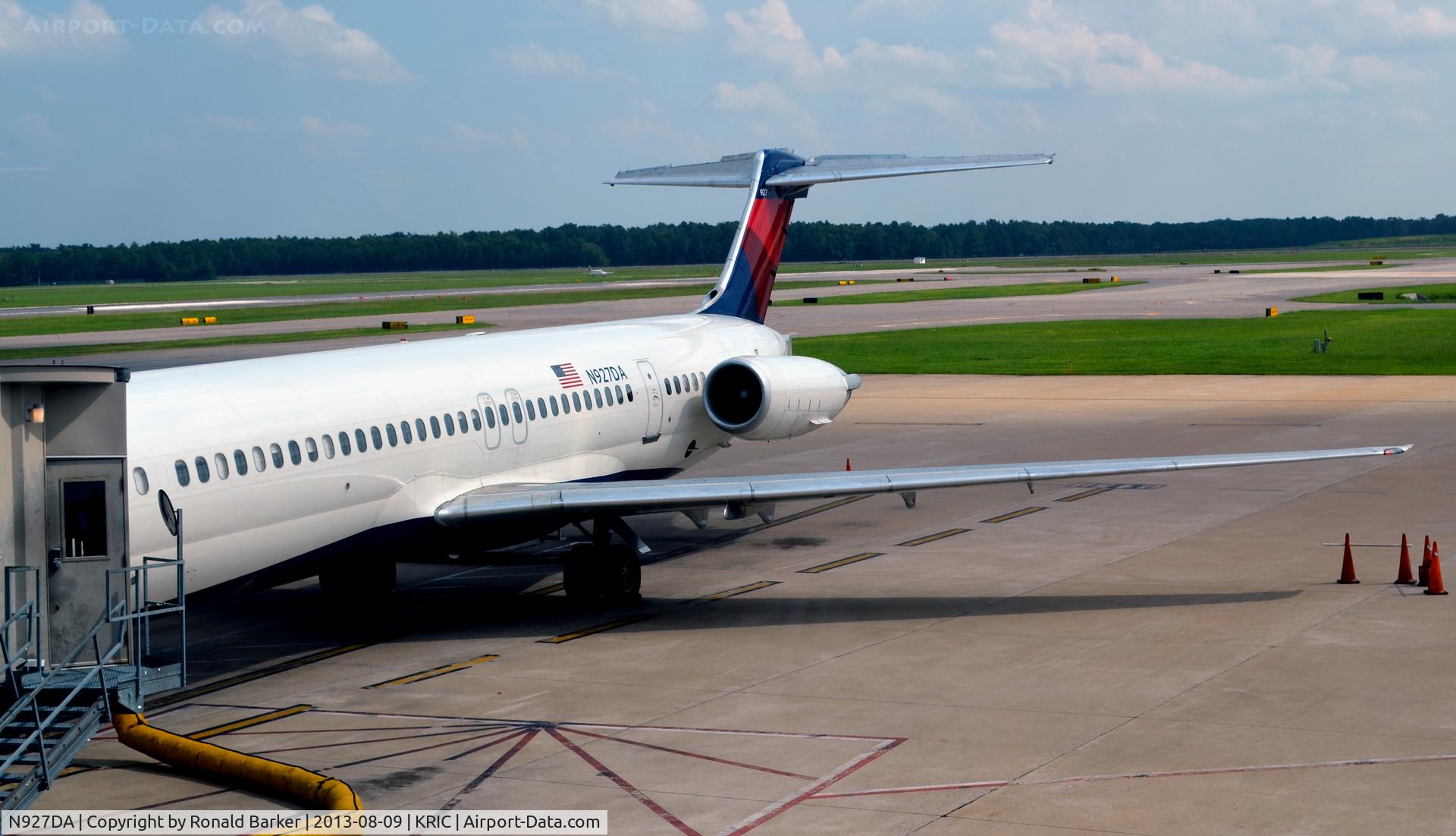 N927DA, 1988 McDonnell Douglas MD-88 C/N 49714, Richmond