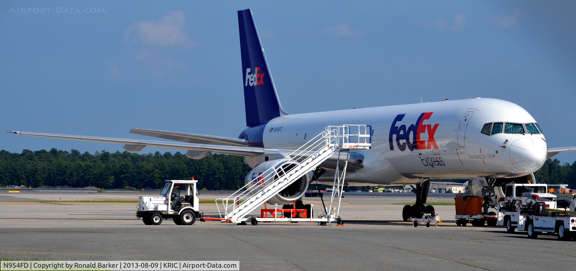 N954FD, 1997 Boeing 757-236 C/N 29113, Richmond