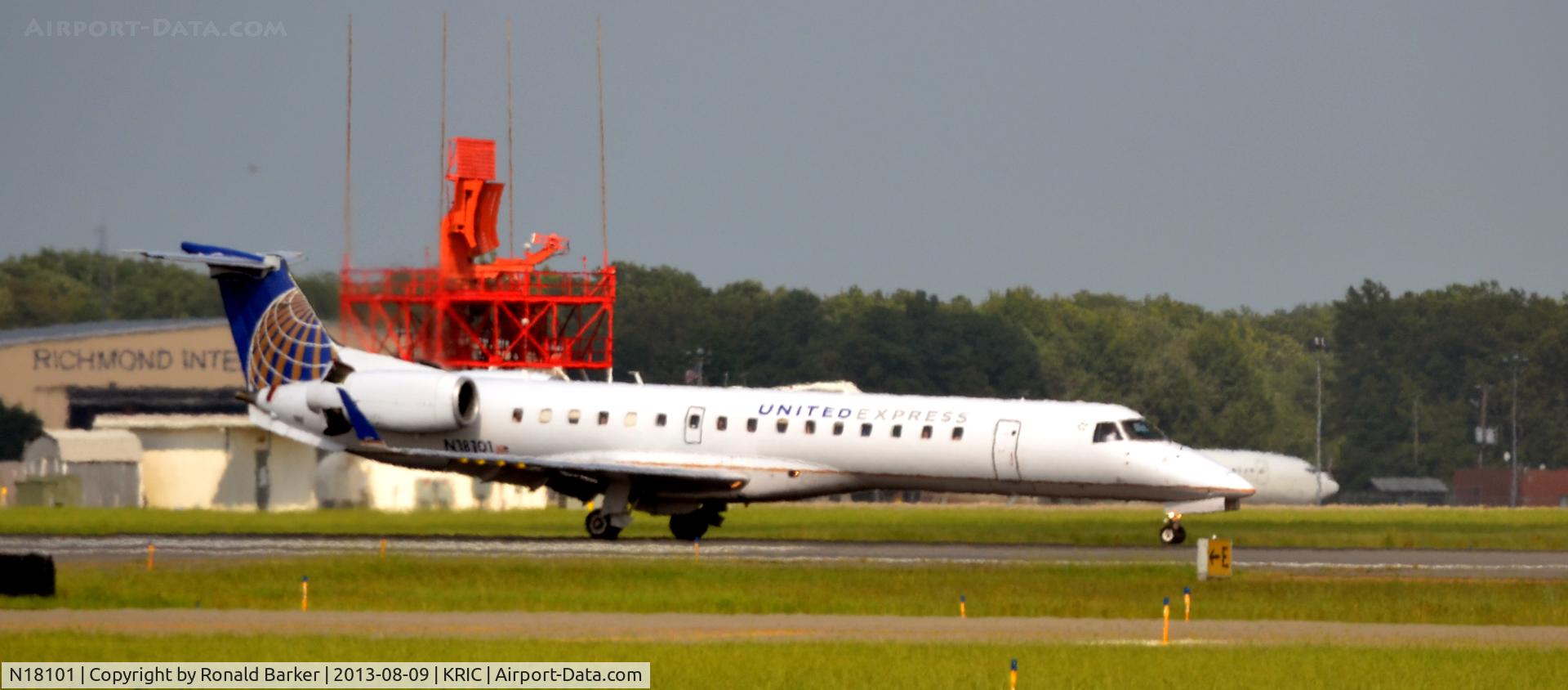 N18101, 2002 Embraer ERJ-145XR (EMB-145XR) C/N 145590, Landing Richmond