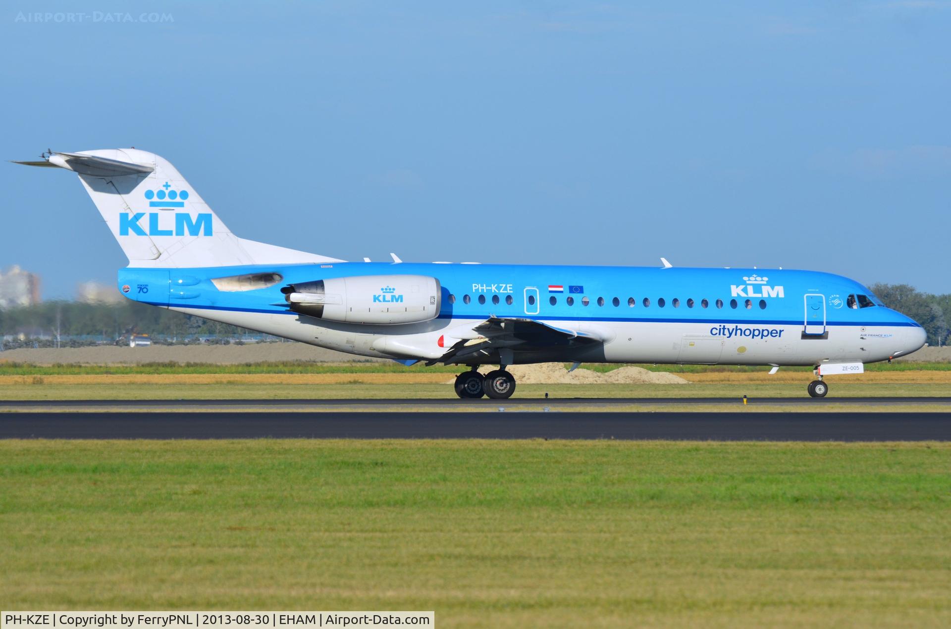 PH-KZE, 1996 Fokker 70 (F-28-0070) C/N 11576, KLC Fk70 arrived in AMS