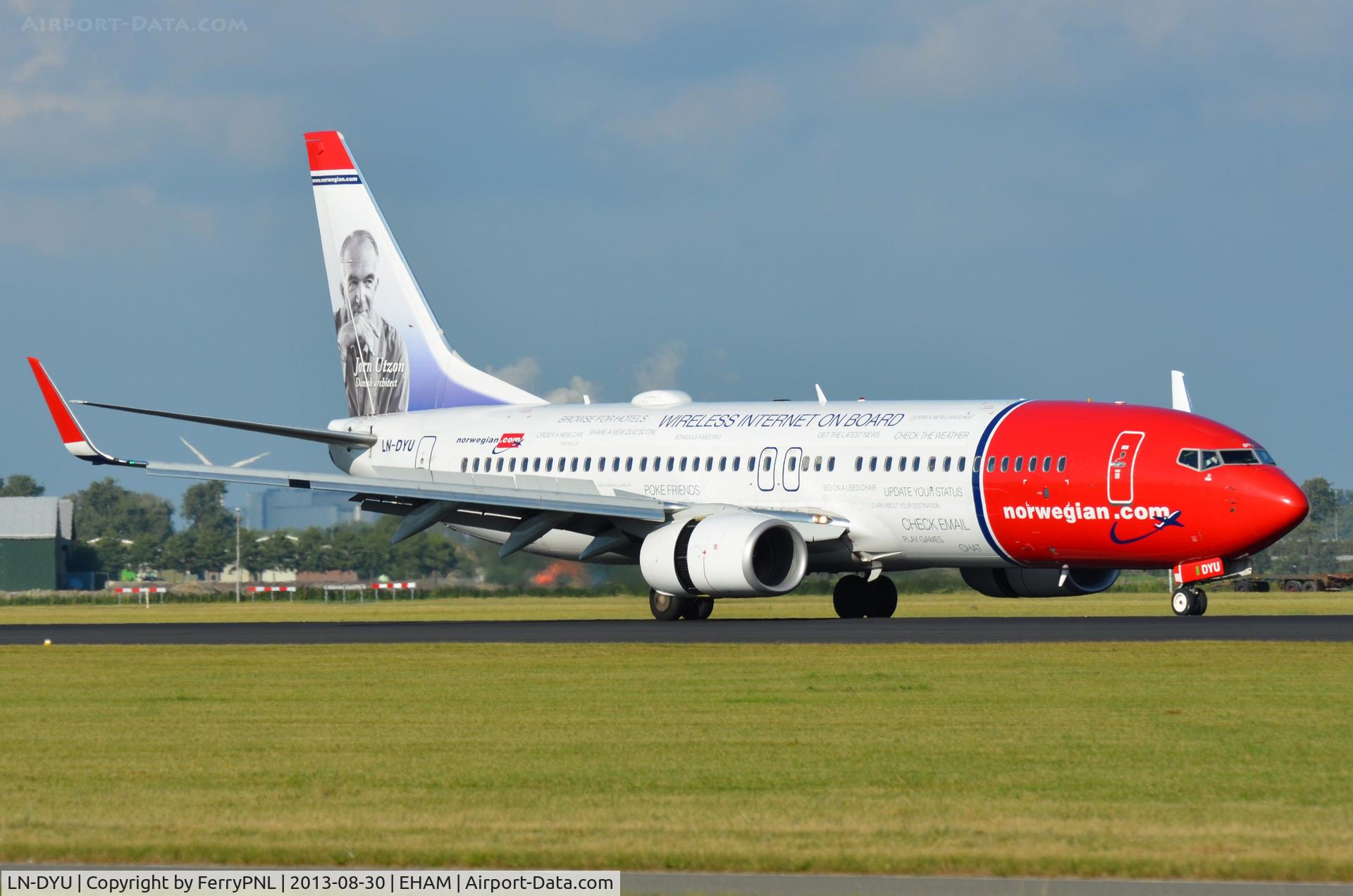LN-DYU, 2011 Boeing 737-8JP C/N 39008, Norwegian B738 advertising its WIFI