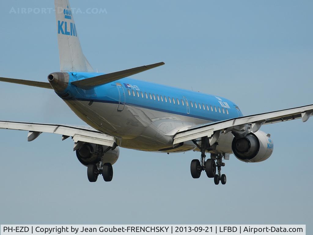 PH-EZD, 2009 Embraer 190LR (ERJ-190-100LR) C/N 19000279, landing 05 from AMS