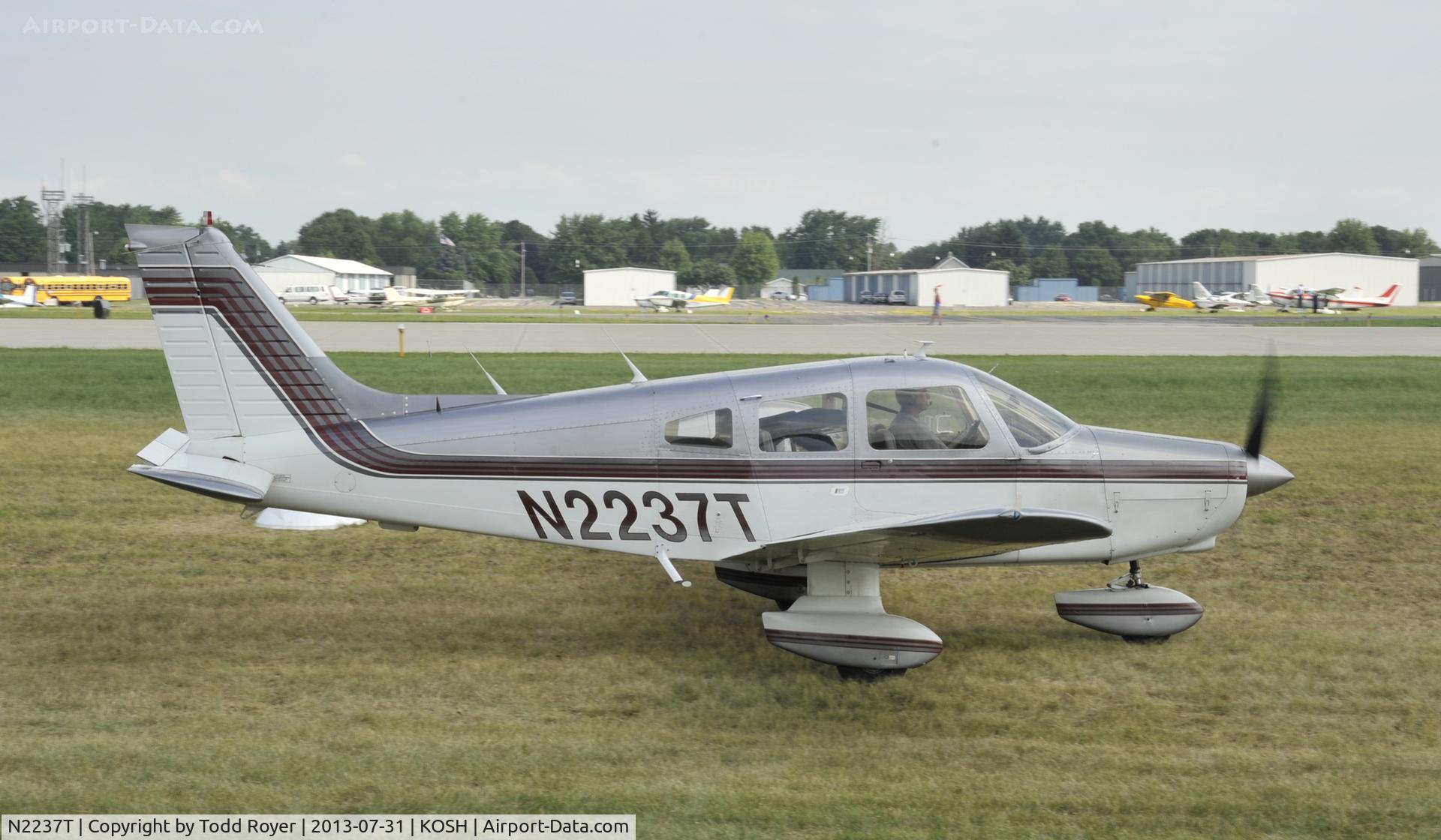 N2237T, 1979 Piper PA-28-161 Warrior II C/N 28-7916302, Airventure 2013