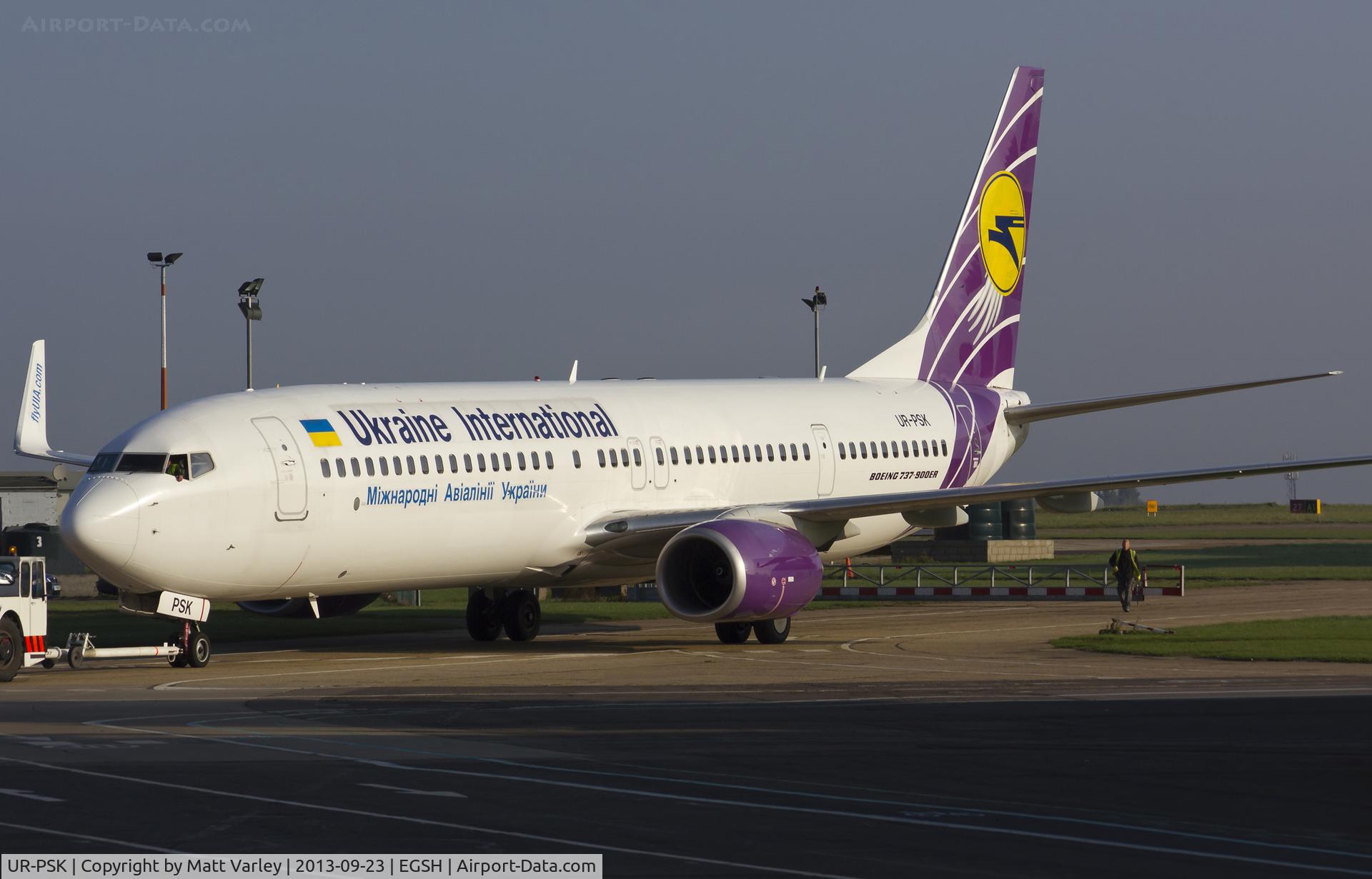 UR-PSK, 2009 Boeing 737-94X/ER C/N 36086, Being pulled to the Air Livery hangar...