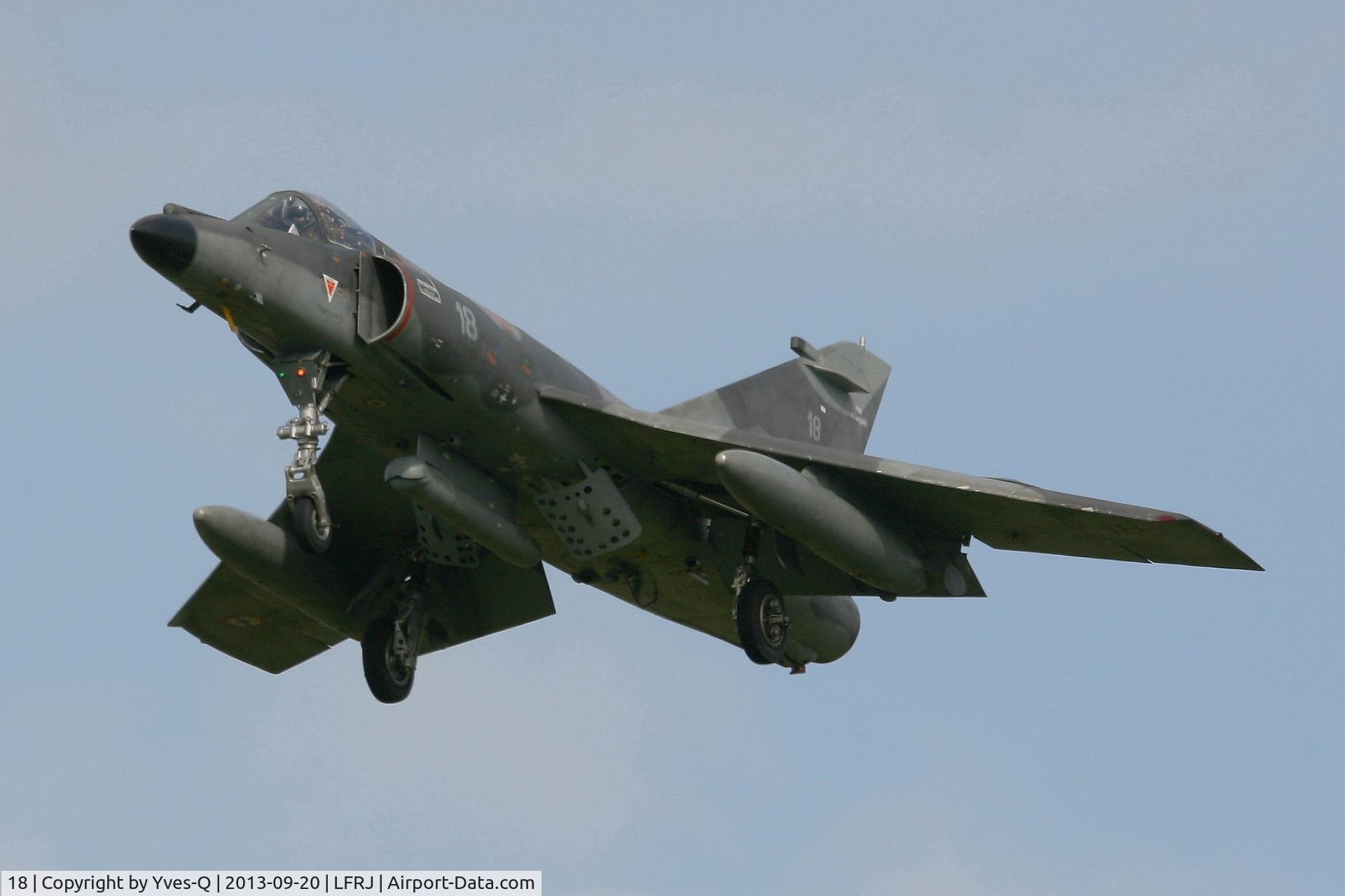 18, Dassault Super Etendard C/N 18, French Naval Aviation Dassault Super Etendard M (SEM), Short approach rwy 26, Landivisiau Naval Air Base (LFRJ)