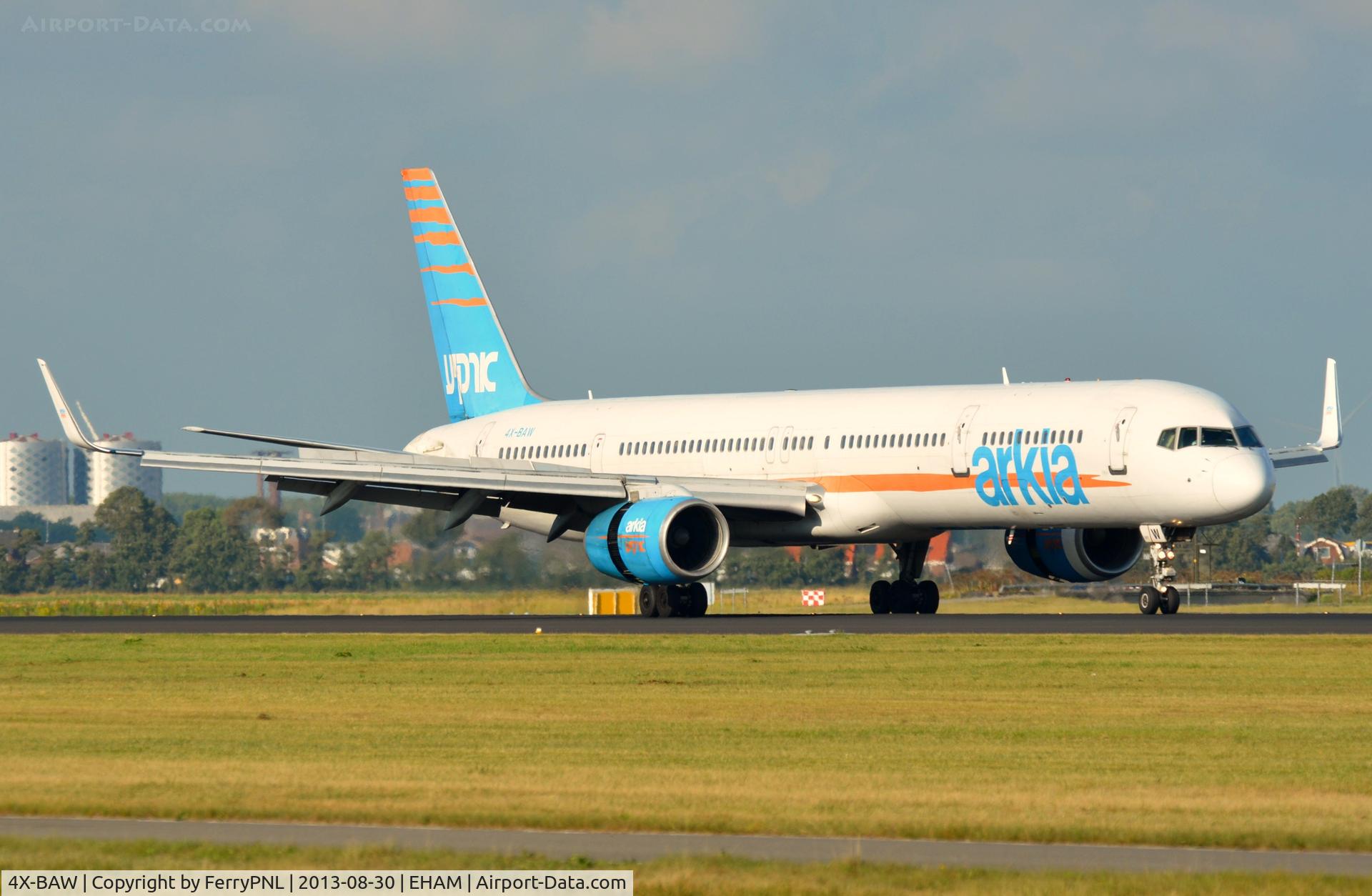 4X-BAW, 2000 Boeing 757-3E7 C/N 30179, Arkia B753 decelerating