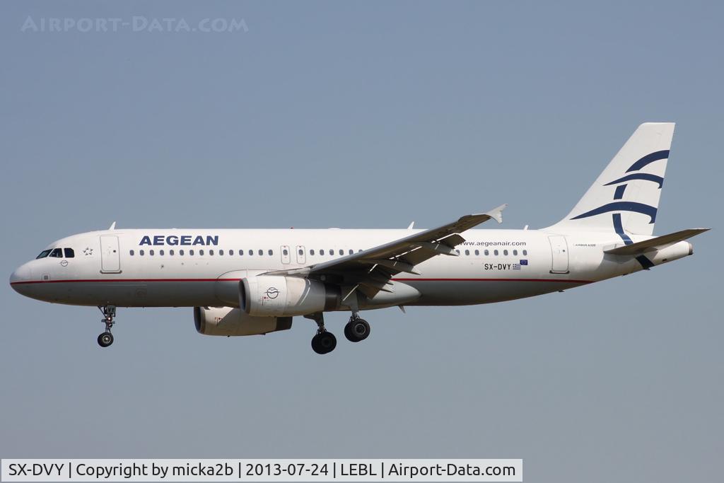 SX-DVY, 2009 Airbus A320-232 C/N 3850, Landing