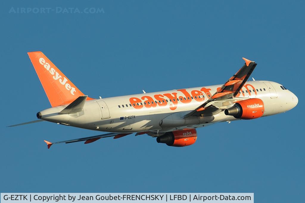 G-EZTK, 2009 Airbus A320-214 C/N 3991, take off to LGW