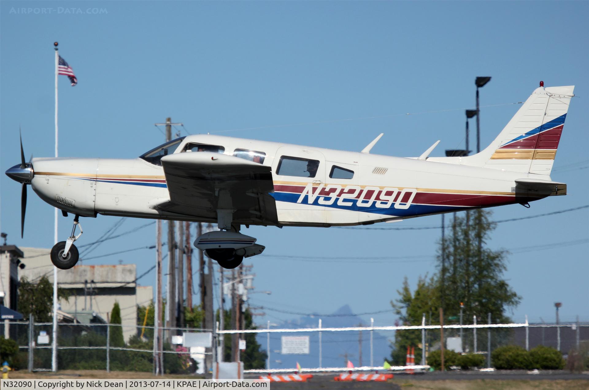 N32090, 1974 Piper PA-32-300 Cherokee Six Cherokee Six C/N 32-7540014, KPAE/PAE