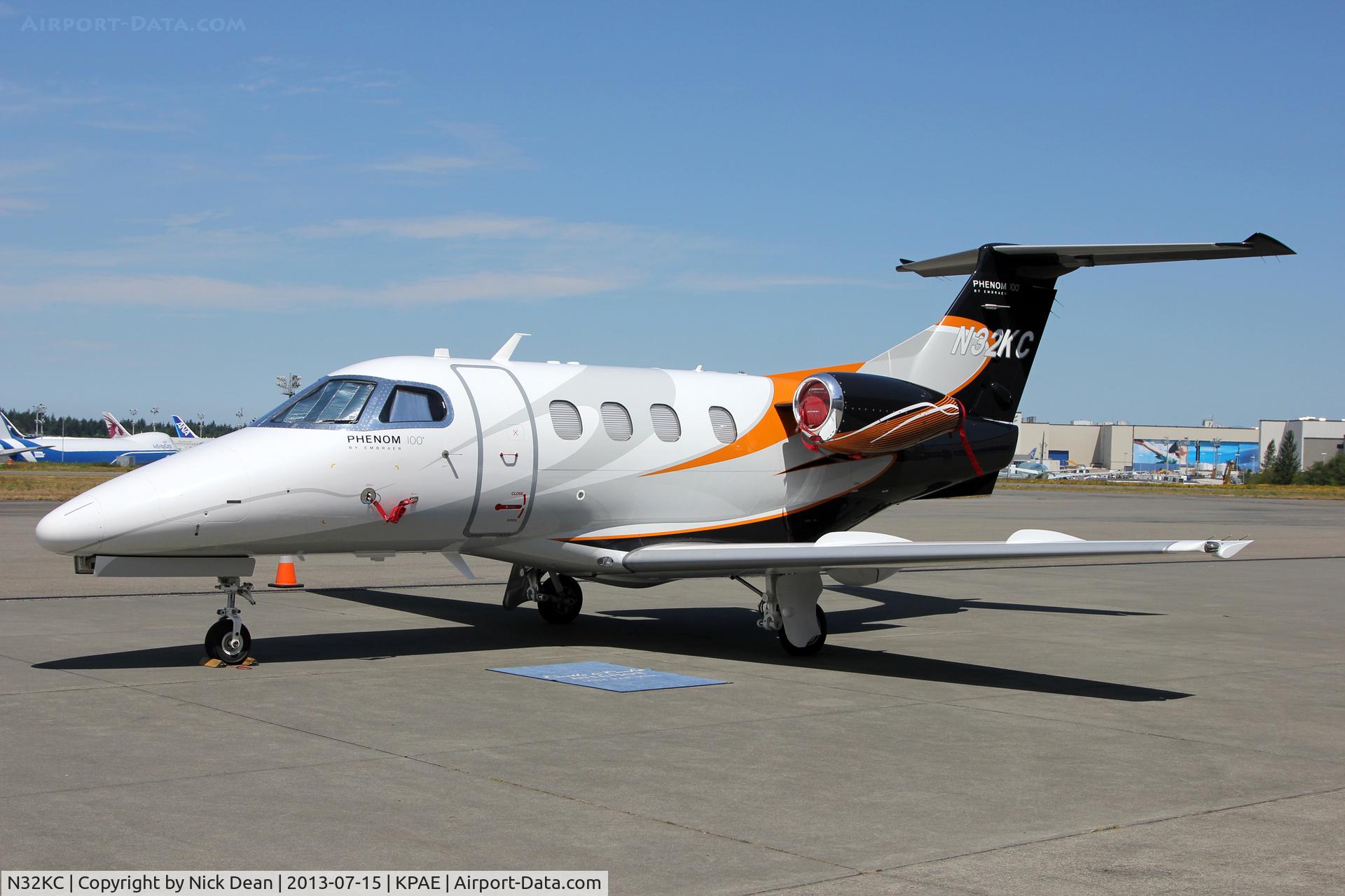 N32KC, 2009 Embraer EMB-500 Phenom 100 C/N 50000063, KPAE/PAE