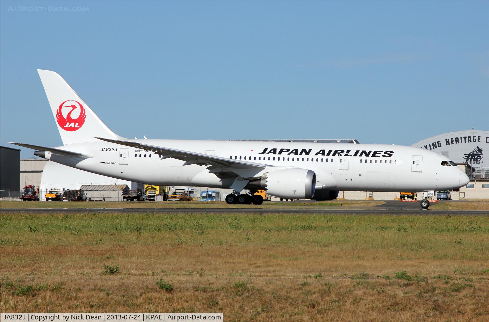 JA832J, 2013 Boeing 787-8 Dreamliner C/N 34844, KPAE/PAE