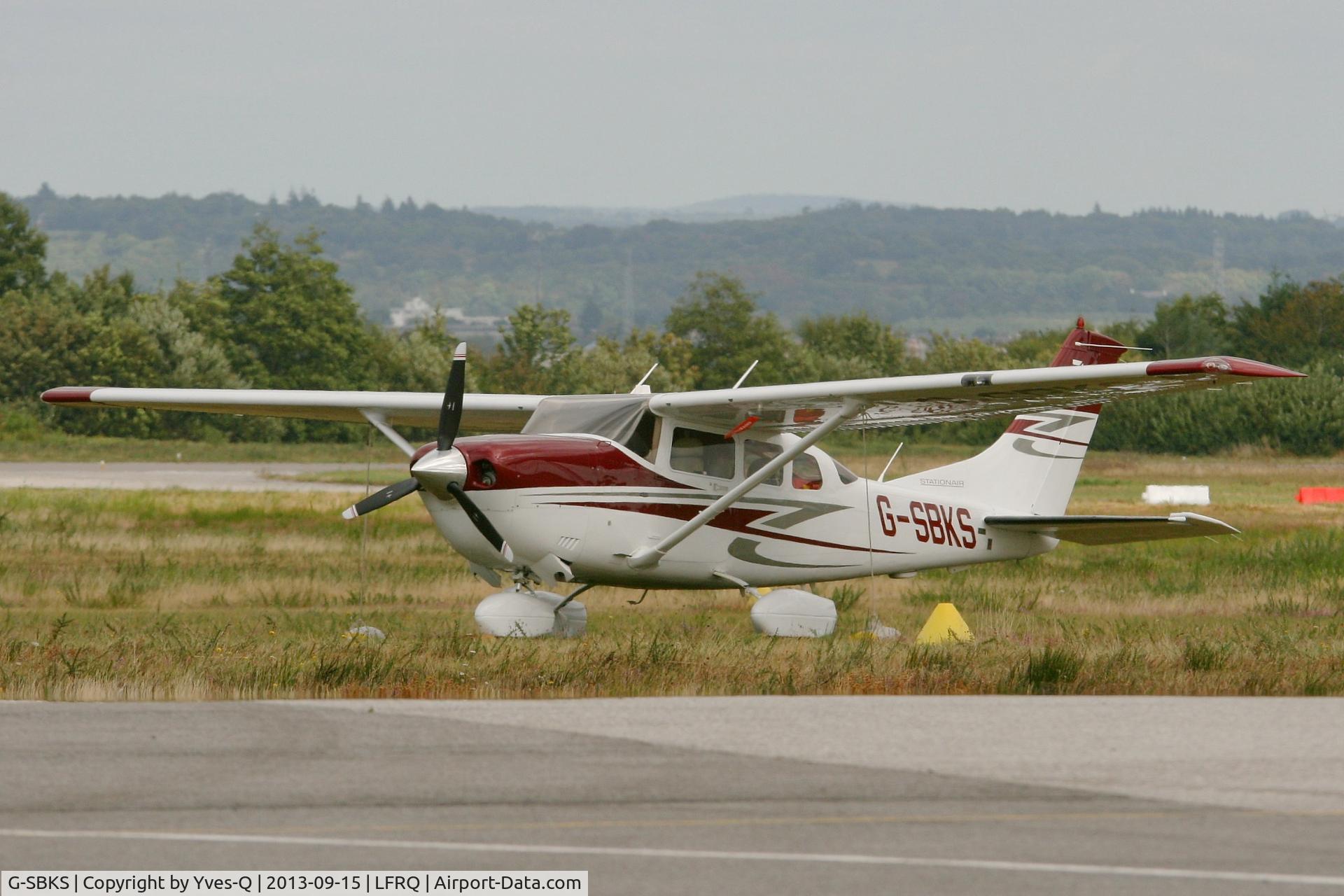 G-SBKS, 2007 Cessna 206H Stationair C/N 20608290, Cessna 206H Stationair, Quimper-Cornouaille Airport (LFRQ-UIP)