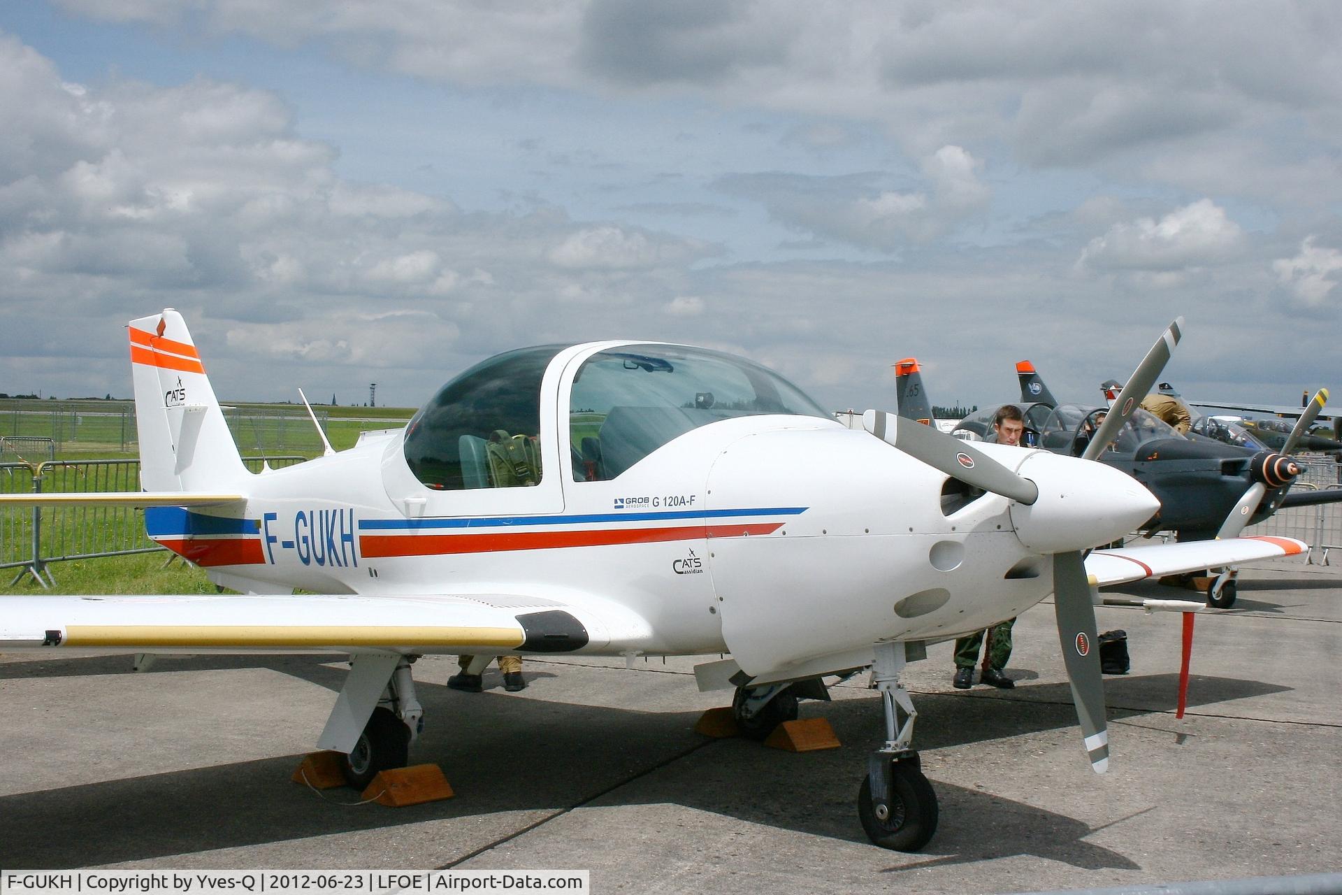 F-GUKH, Grob G-120A-F C/N 85042, Grob G120A-F belonging to Cassidian Aviation Training Services (CATS), Evreux-Fauville Air Base 105 (LFOE)