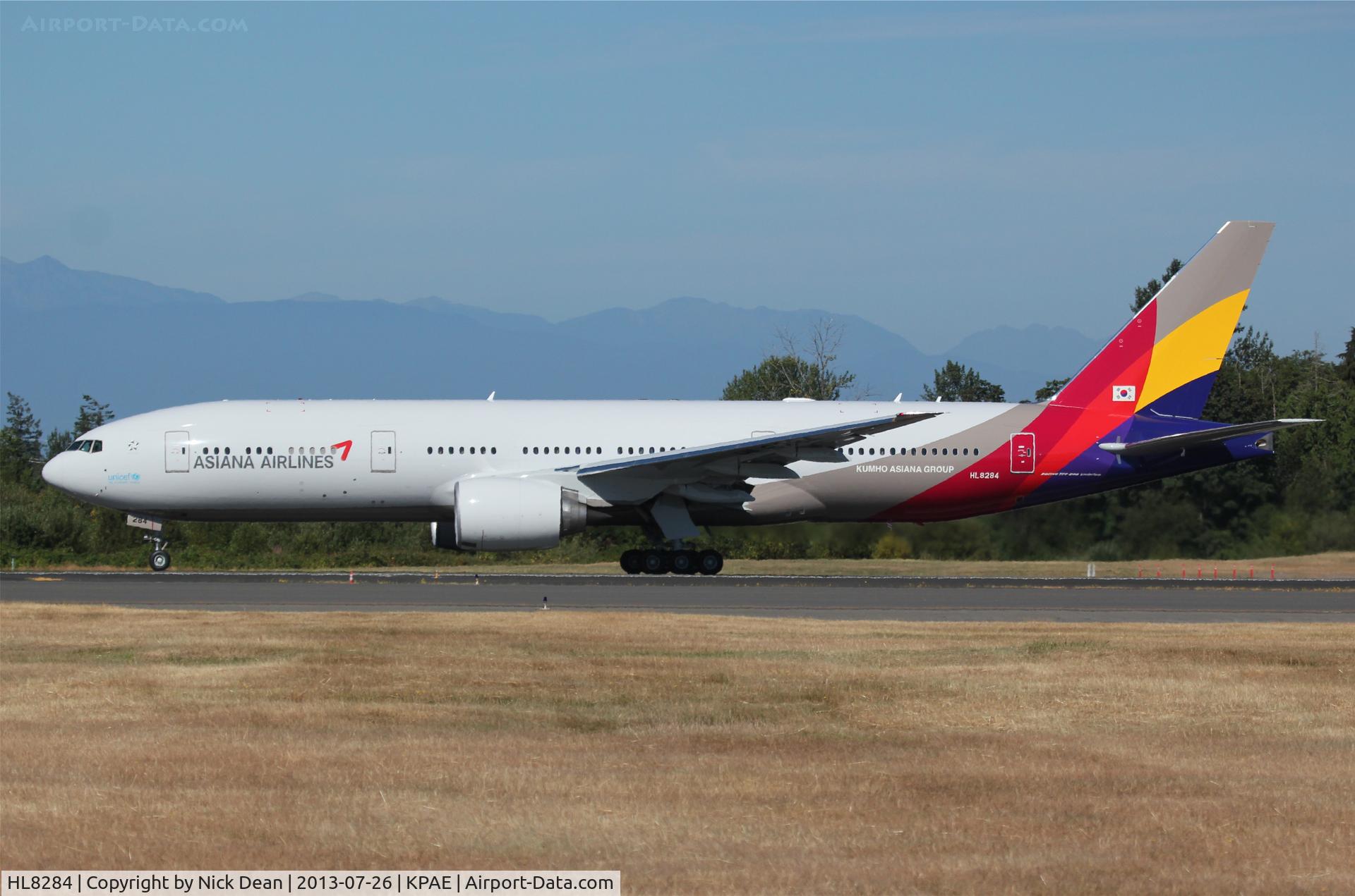 HL8284, 2013 Boeing 777-28E/ER C/N 40199, KPAE/PAE