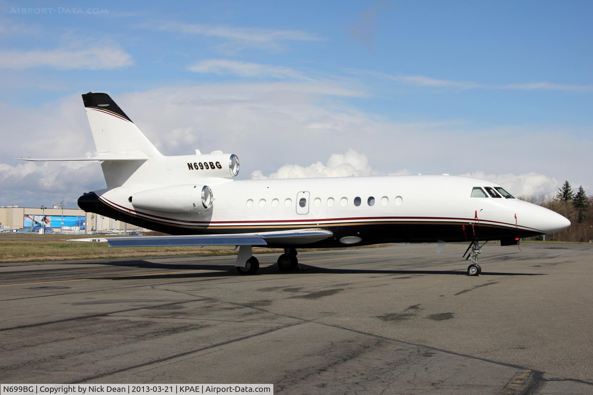 N699BG, 1990 Dassault Falcon 900 C/N 82, KPAE/PAE