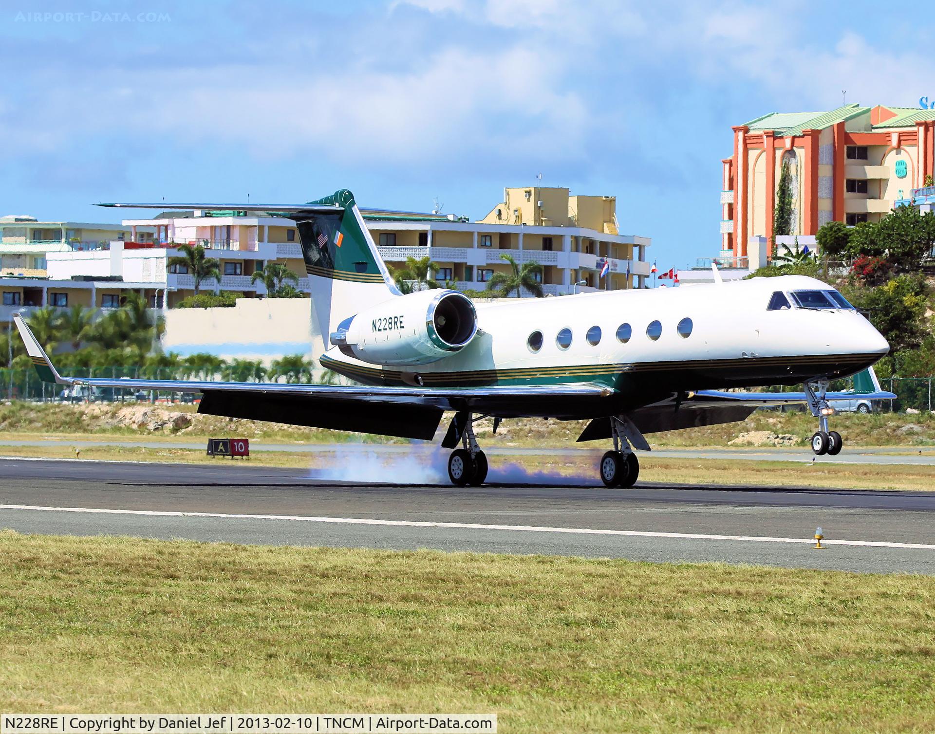 N228RE, 2001 Gulfstream Aerospace G-IV C/N 1438, N228RE