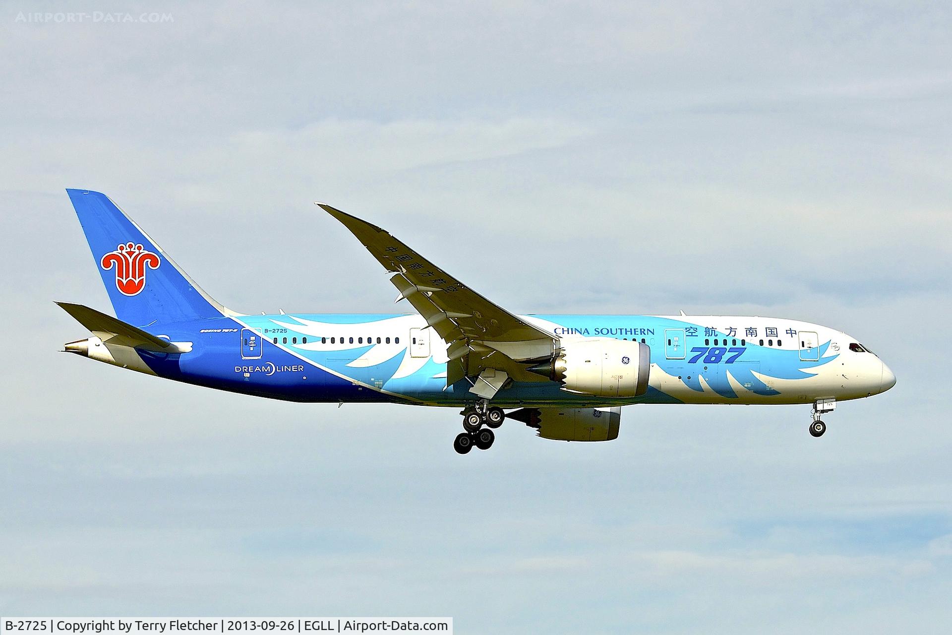 B-2725, 2012 Boeing 787-8 Dreamliner Dreamliner C/N 34923, China Southern's 2011 Boeing 787-8, c/n: 34923 arriving on Runway 9L at London Heathrow