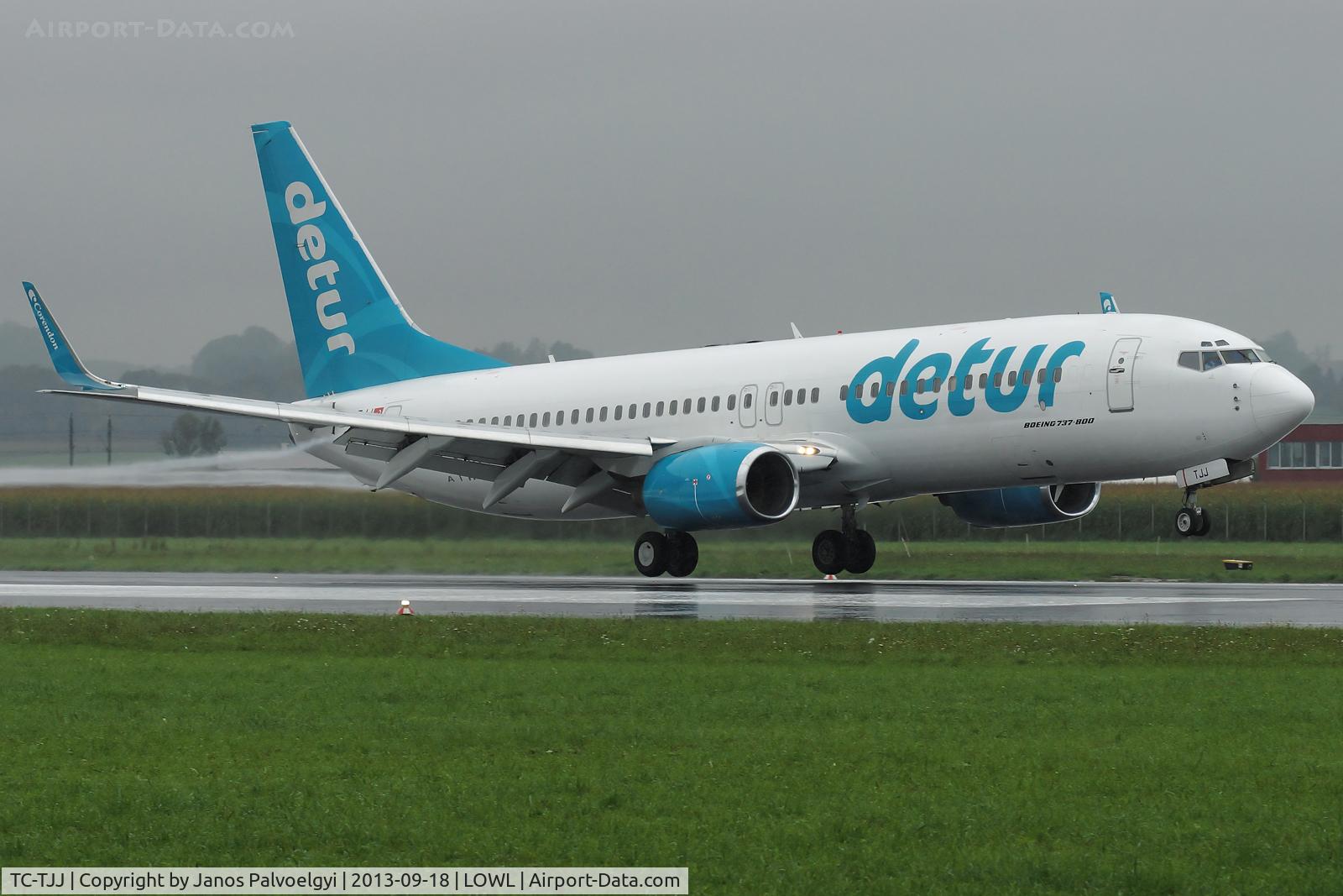 TC-TJJ, 2000 Boeing 737-8S3 C/N 29247, Corendon Airlines Boeing B737-8S3 landing in LOWL/LNZ