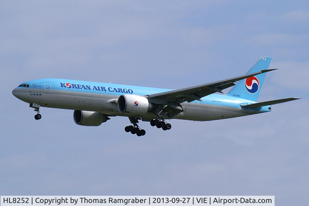 HL8252, 2012 Boeing 777-FB5 C/N 37638, Korean Air Boeing 777-200