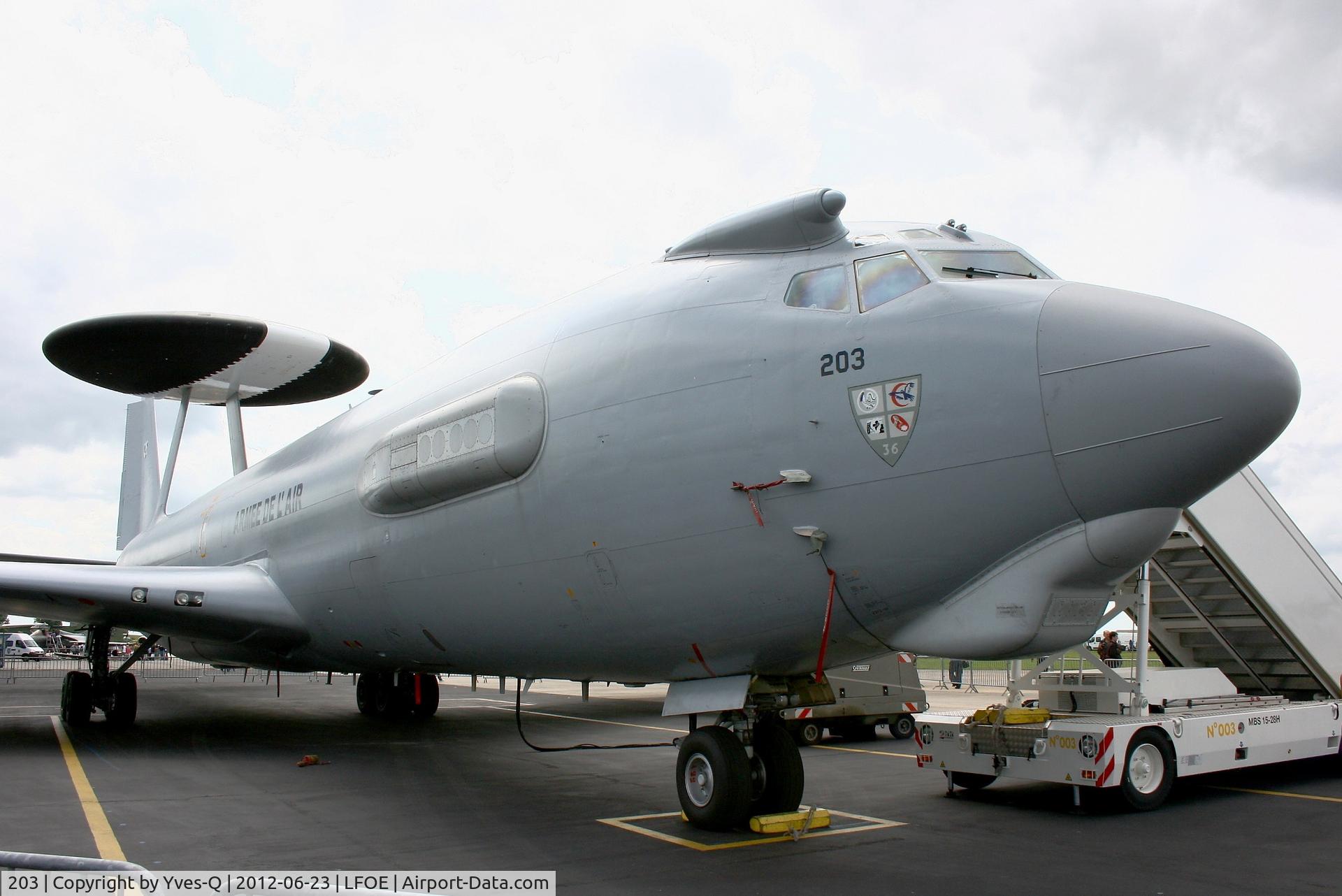 203, 1990 Boeing E-3F Sentry C/N 24117, French Air Force Boing E-3F SDCA (702-CC), Evreux-Fauville Air Base 105 (LFOE)