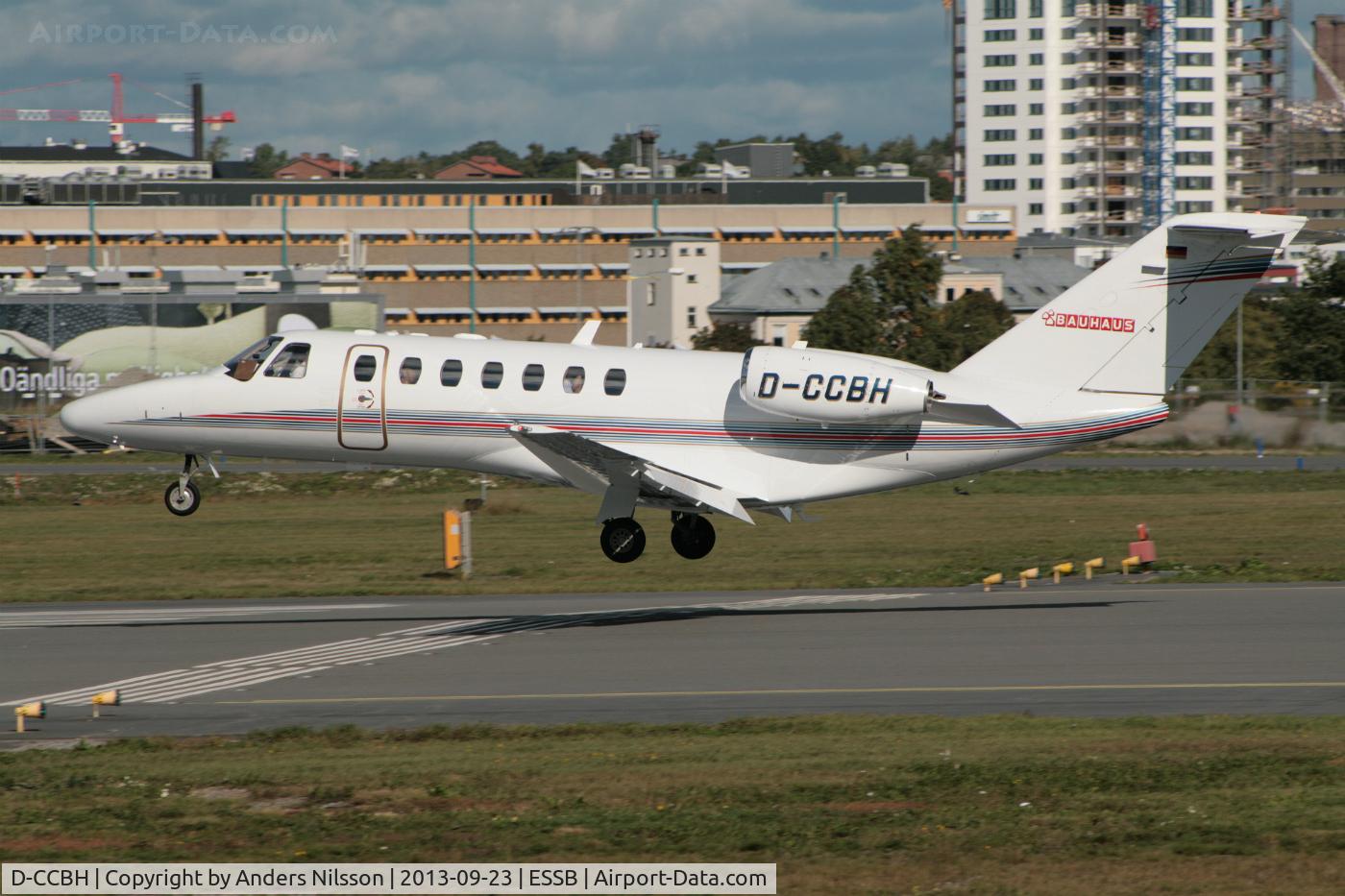 D-CCBH, 2009 Cessna 525B CitationJet CJ3 C/N 525B-0335, Landing on runway 30.