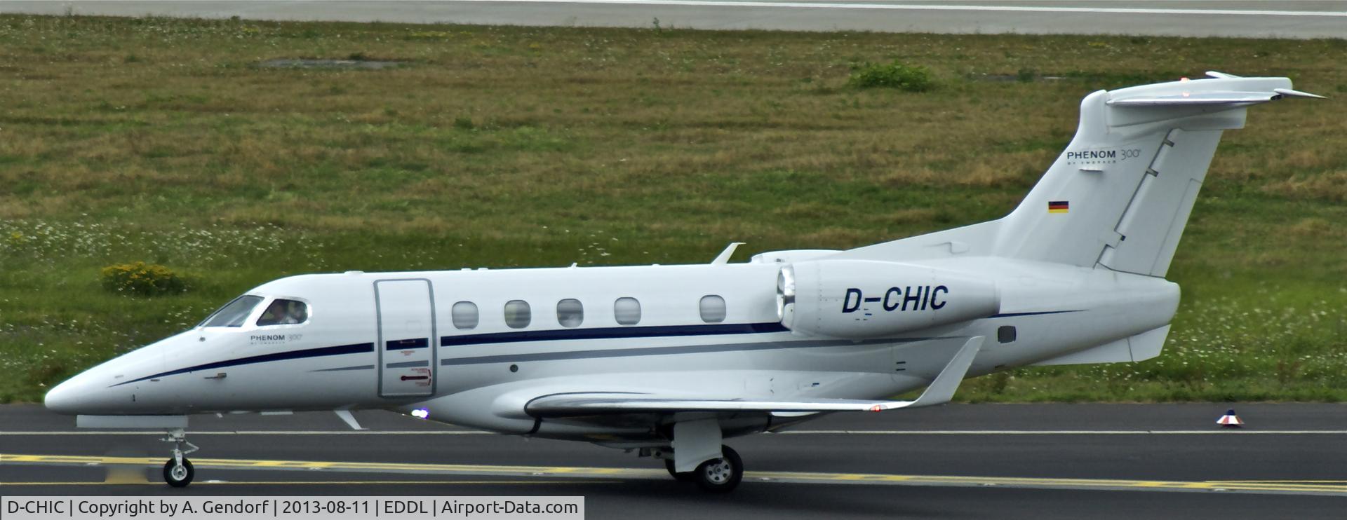 D-CHIC, 2012 Embraer EMB-505 Phenom 300 C/N 50500096, Vibro-Air (untitled), is here rolling to the General Aviation Terminal at Düsseldorf Int´l(EDDL)