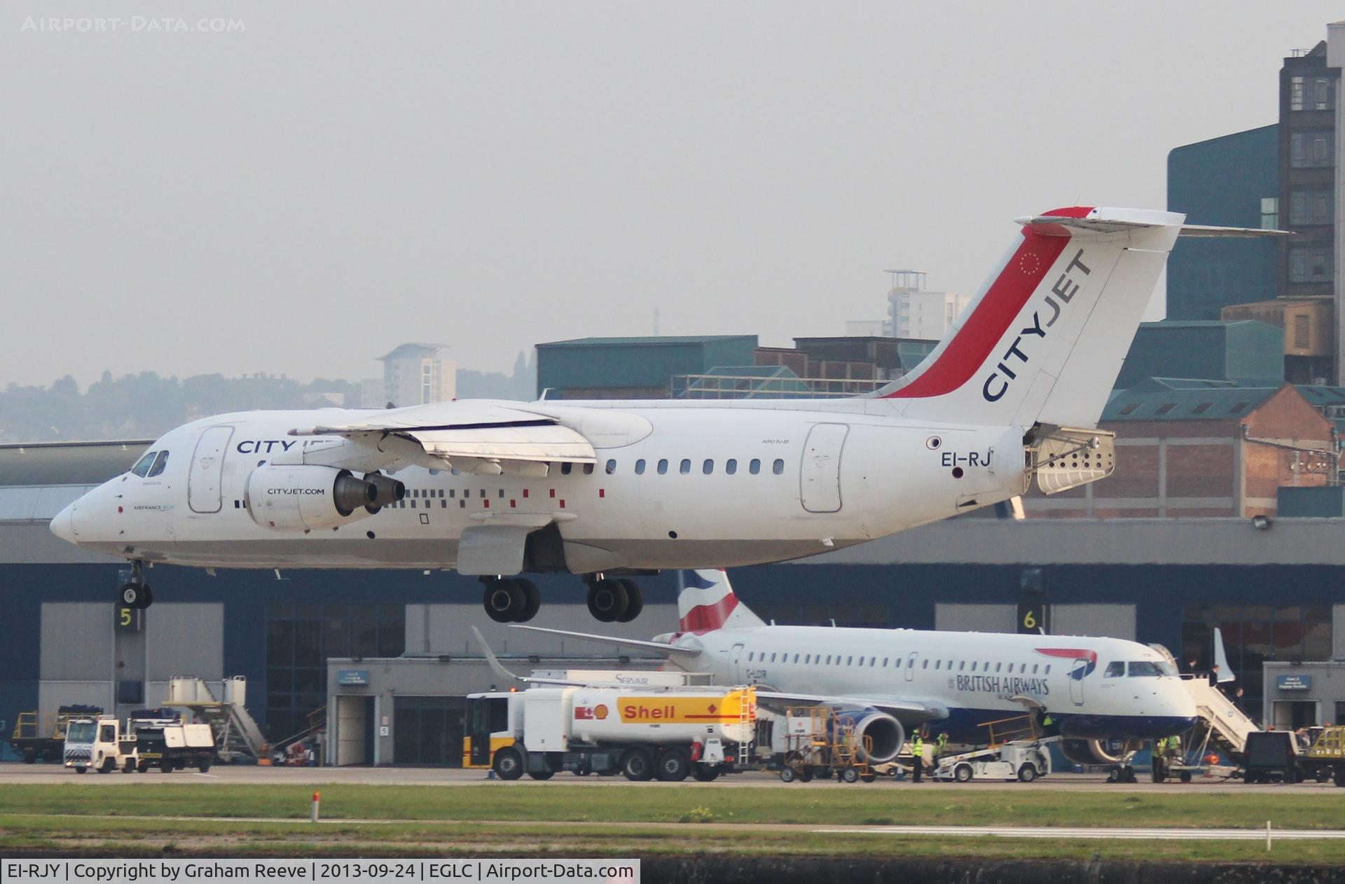 EI-RJY, 1997 British Aerospace Avro 146-RJ85 C/N E.2307, Coming into land with air-brake deployed.