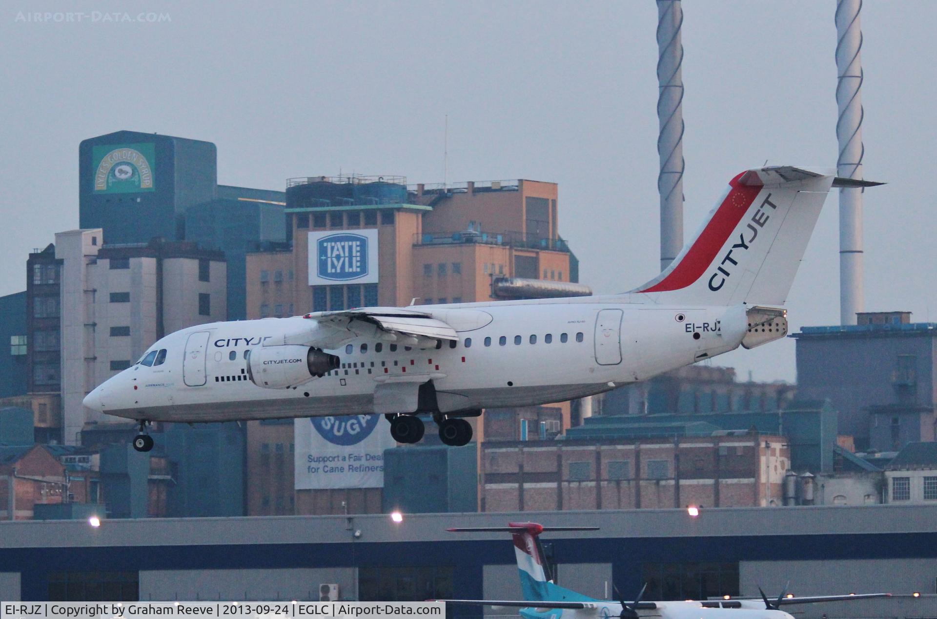 EI-RJZ, 1998 BAe Systems Avro 146-RJ85A C/N E.2326, Coming into land just before dusk.