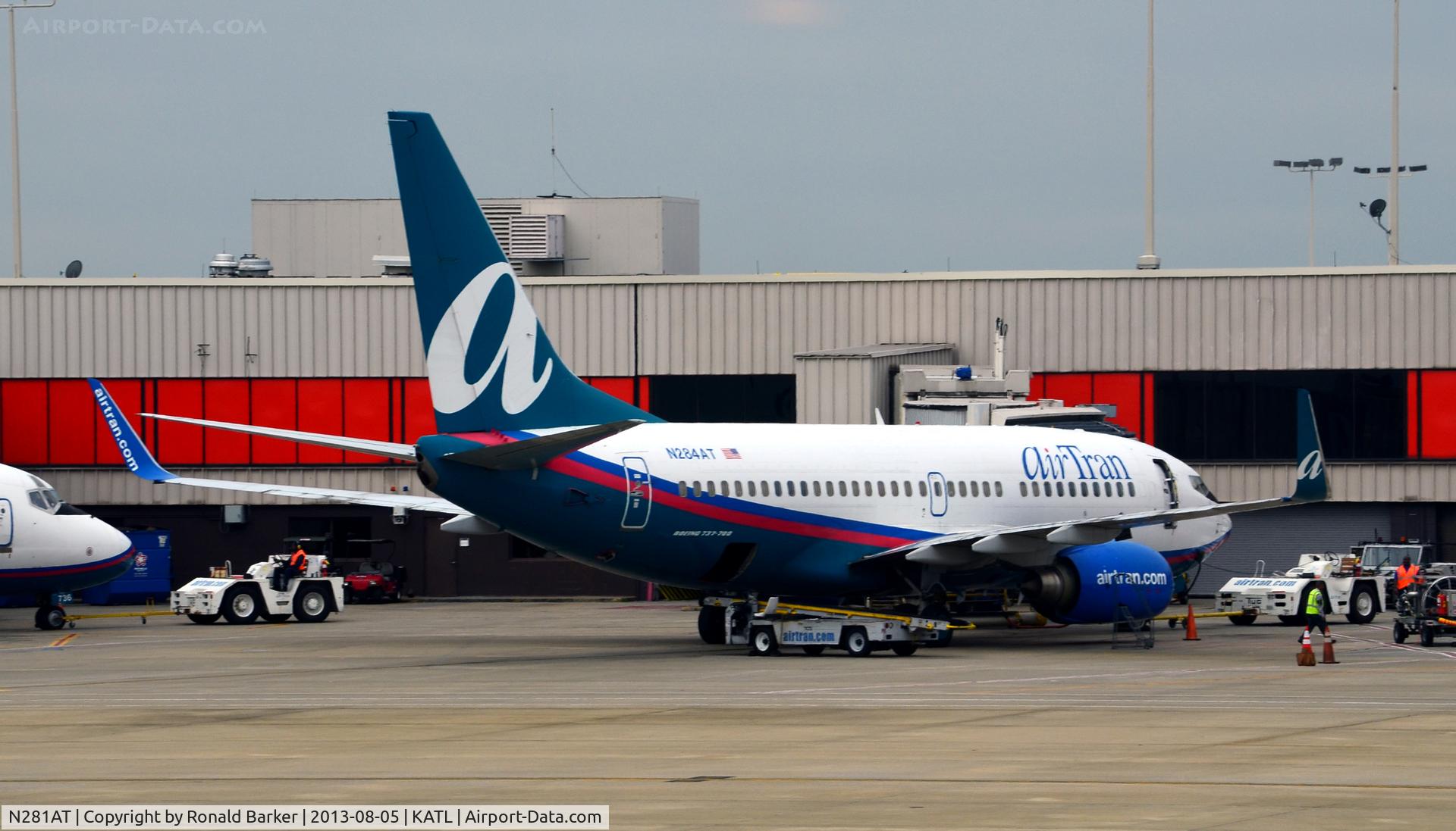 N281AT, 2006 Boeing 737-7BD C/N 33922, Atlanta