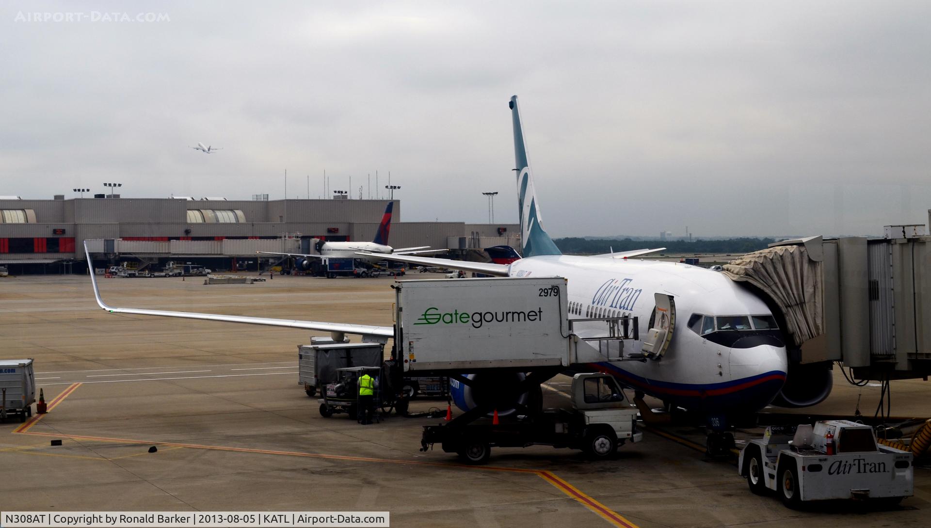 N308AT, 2006 Boeing 737-7BD C/N 35109, Atlanta