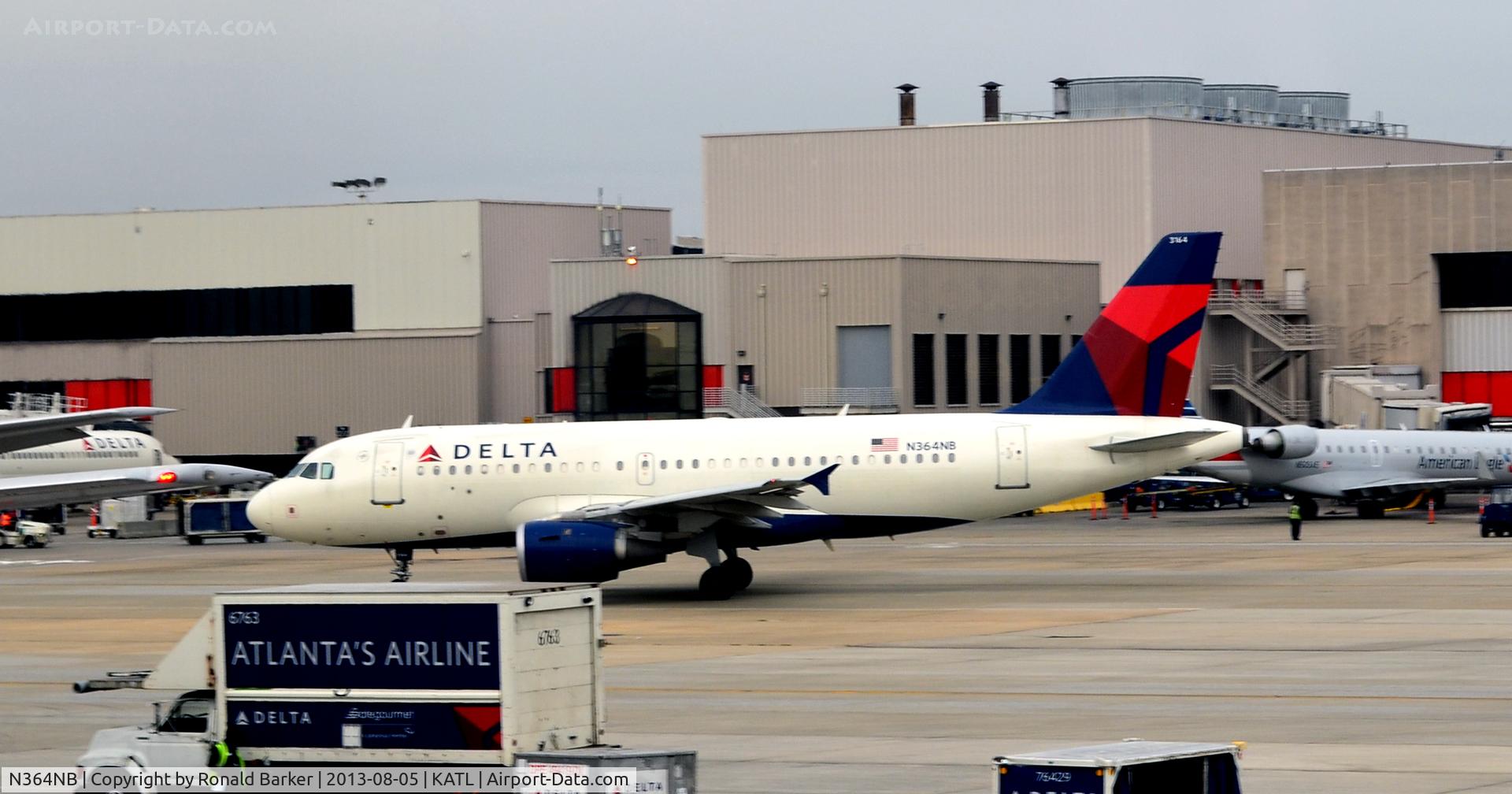 N364NB, 2003 Airbus A319-114 C/N 2002, Taxi Atlanta