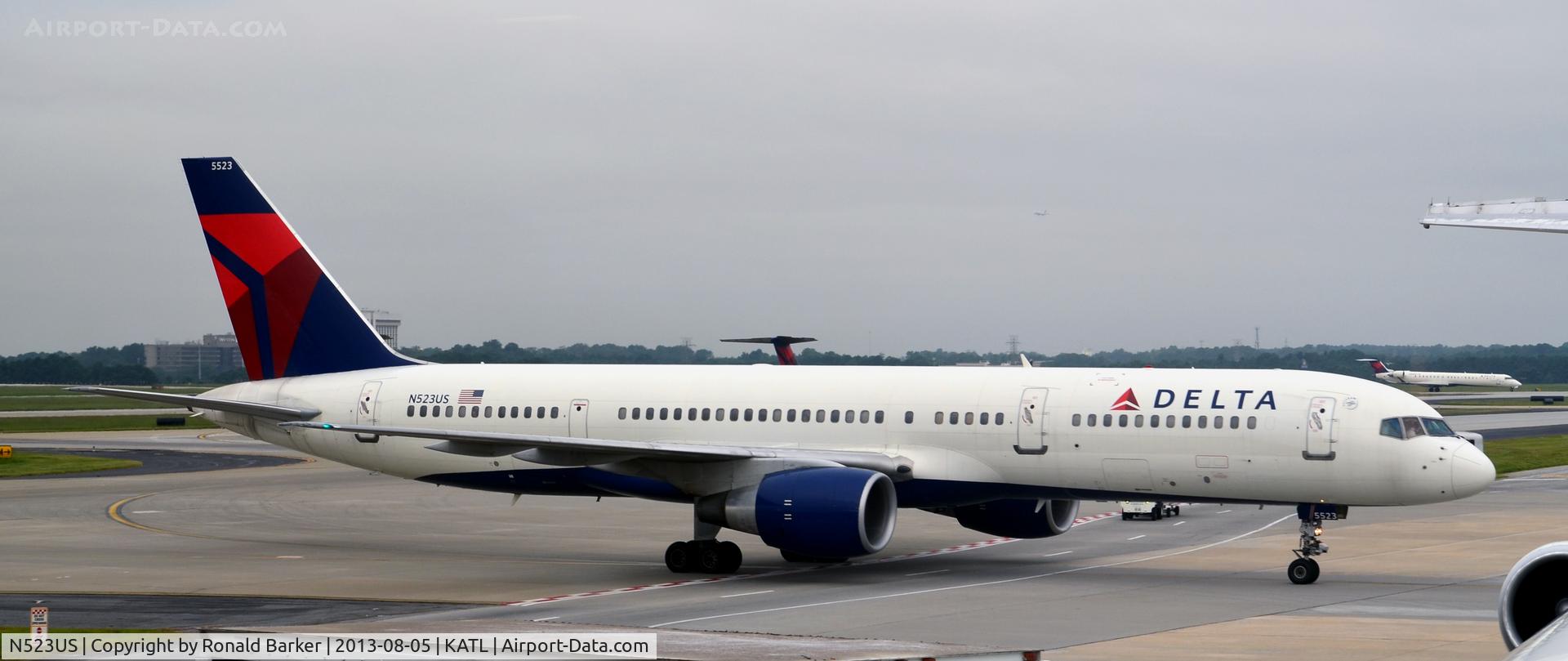 N523US, 1987 Boeing 757-251 C/N 23617, Taxi Atlanta
