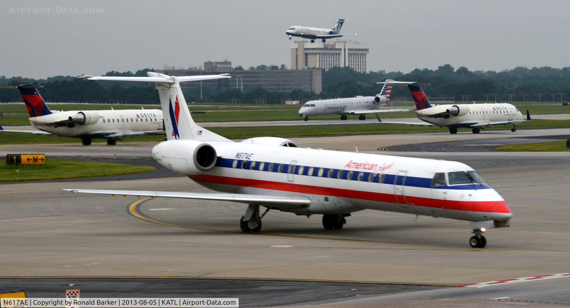 N617AE, 1998 Embraer ERJ-145LR (EMB-145LR) C/N 145093, Taxi Atlanta