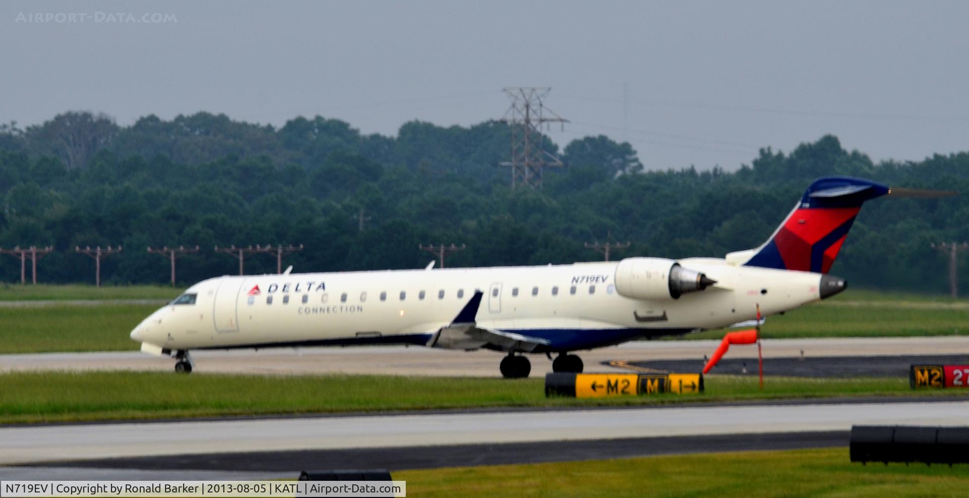 N719EV, 2003 Bombardier CRJ-701 (CL-600-2C10) Regional Jet C/N 10099, Taxi Atlanta